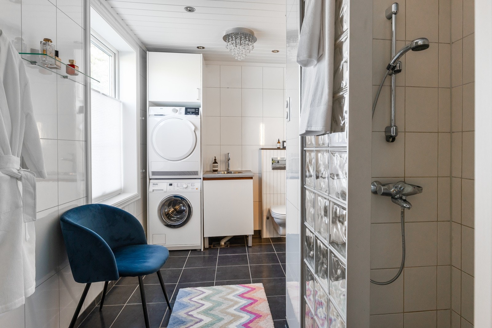 Taket ble malt i 2022. Galleribilde