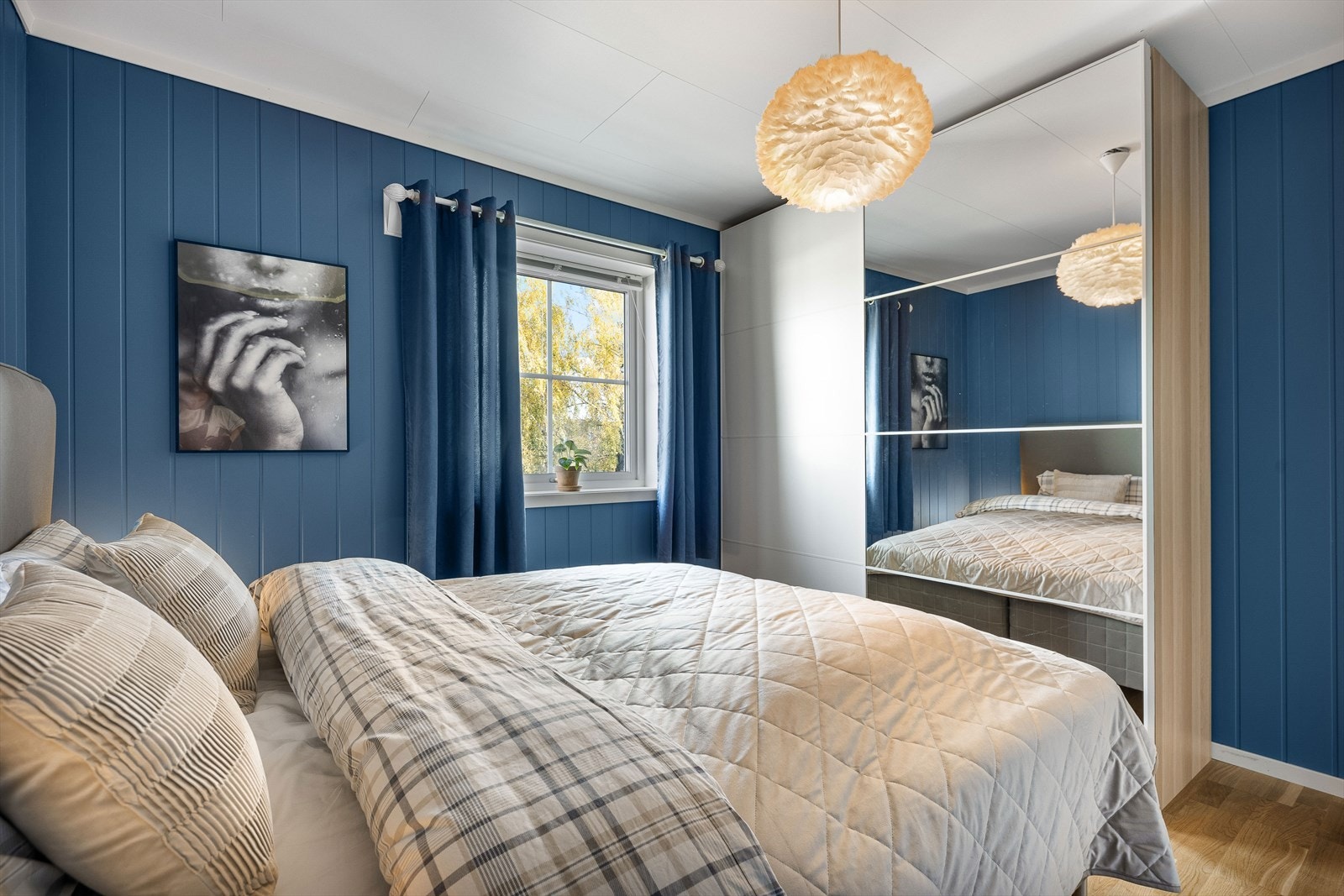 Soverom 1 - Skyvedørsgarderobe medfølger i handelen. Galleribilde