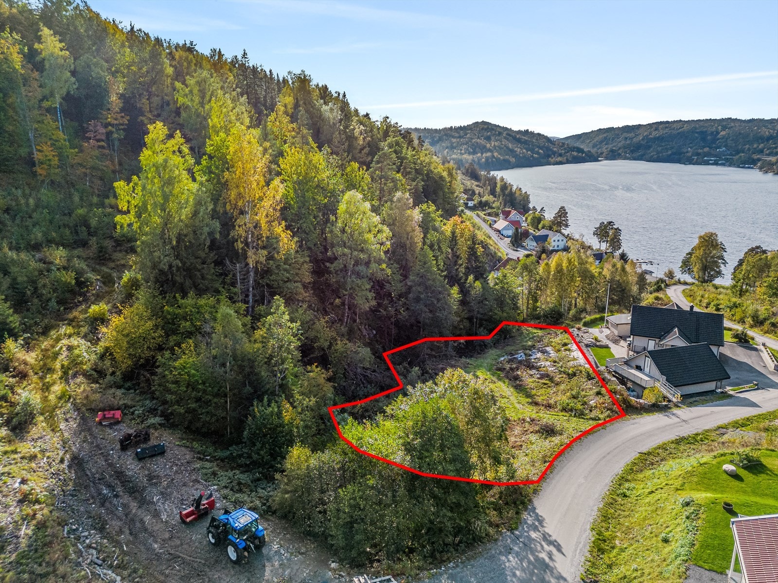 Flott beliggende ubebygd boligtomt (Markering viser ikke nøyaktige tomtegrenser) Galleribilde