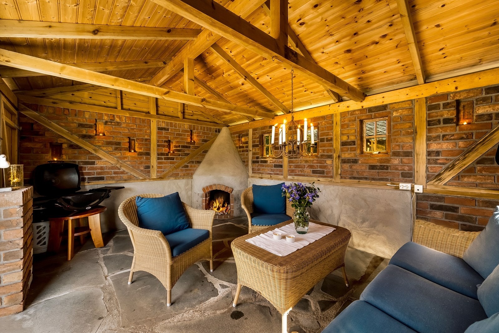 Et stemningsfult rom hvor mye hygge kan finne sted. Galleribilde