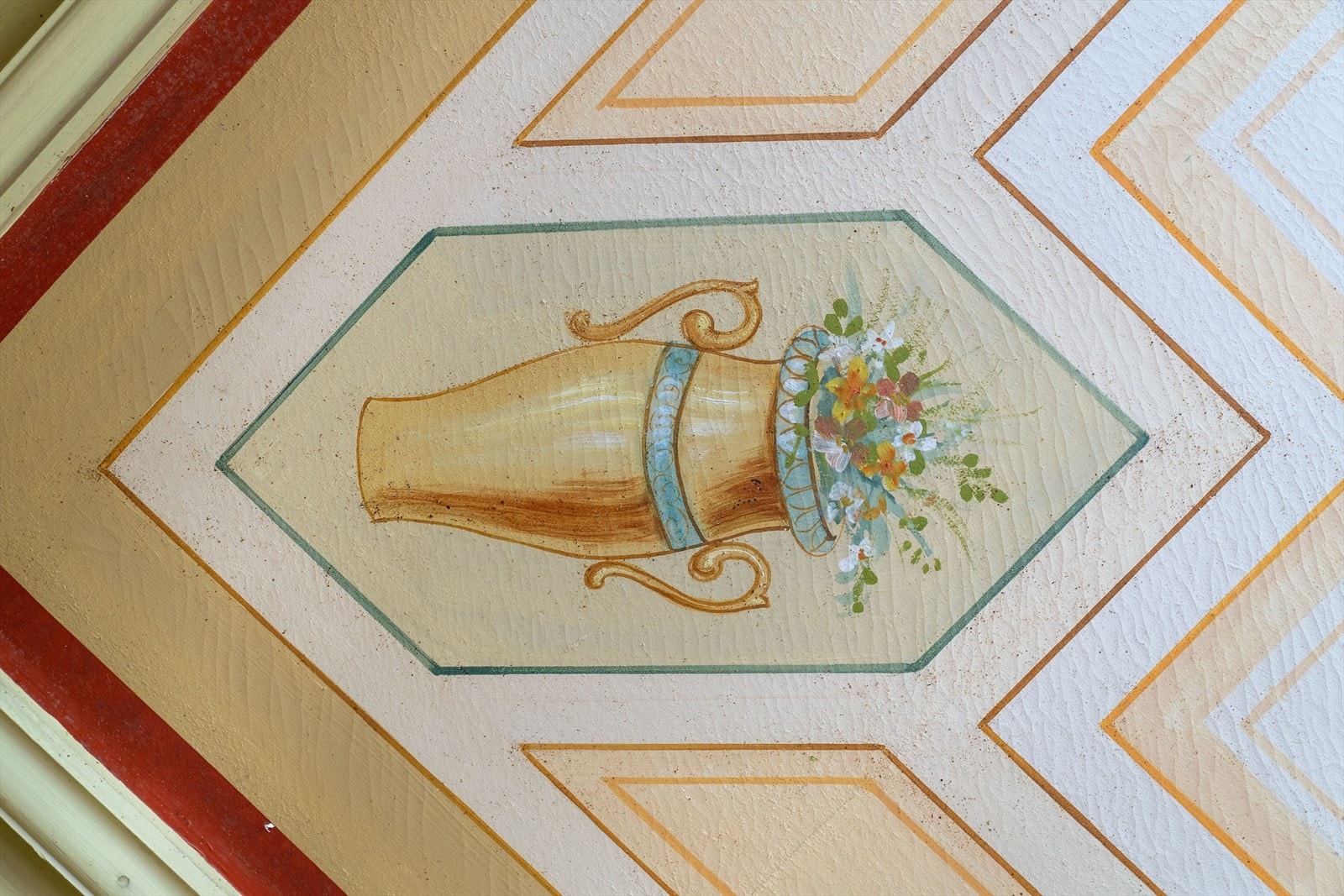 Alle takmaleriene er originale og veldig godt bevarte. Galleribilde