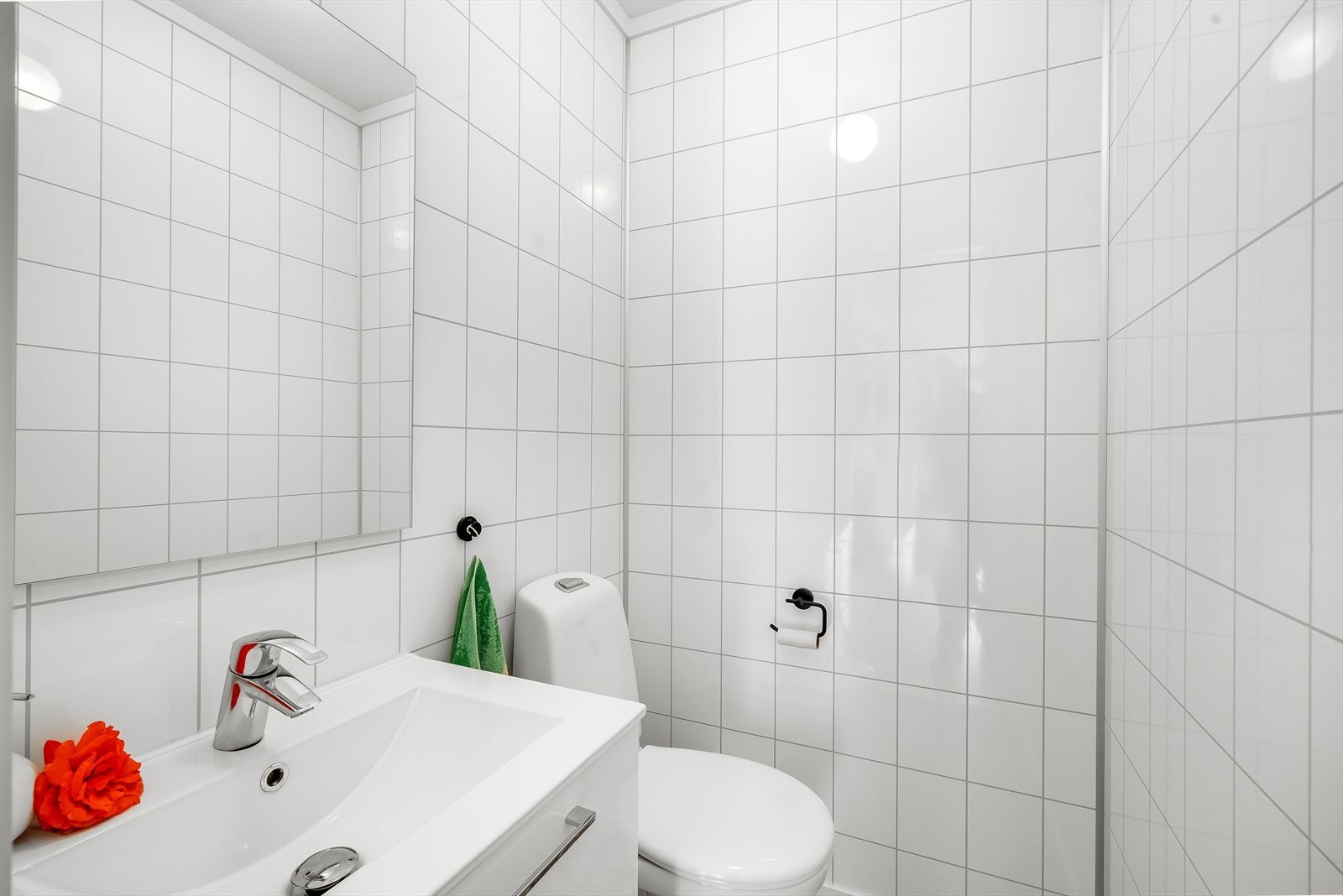 Praktisk toalettrom i 1. etasje. Galleribilde