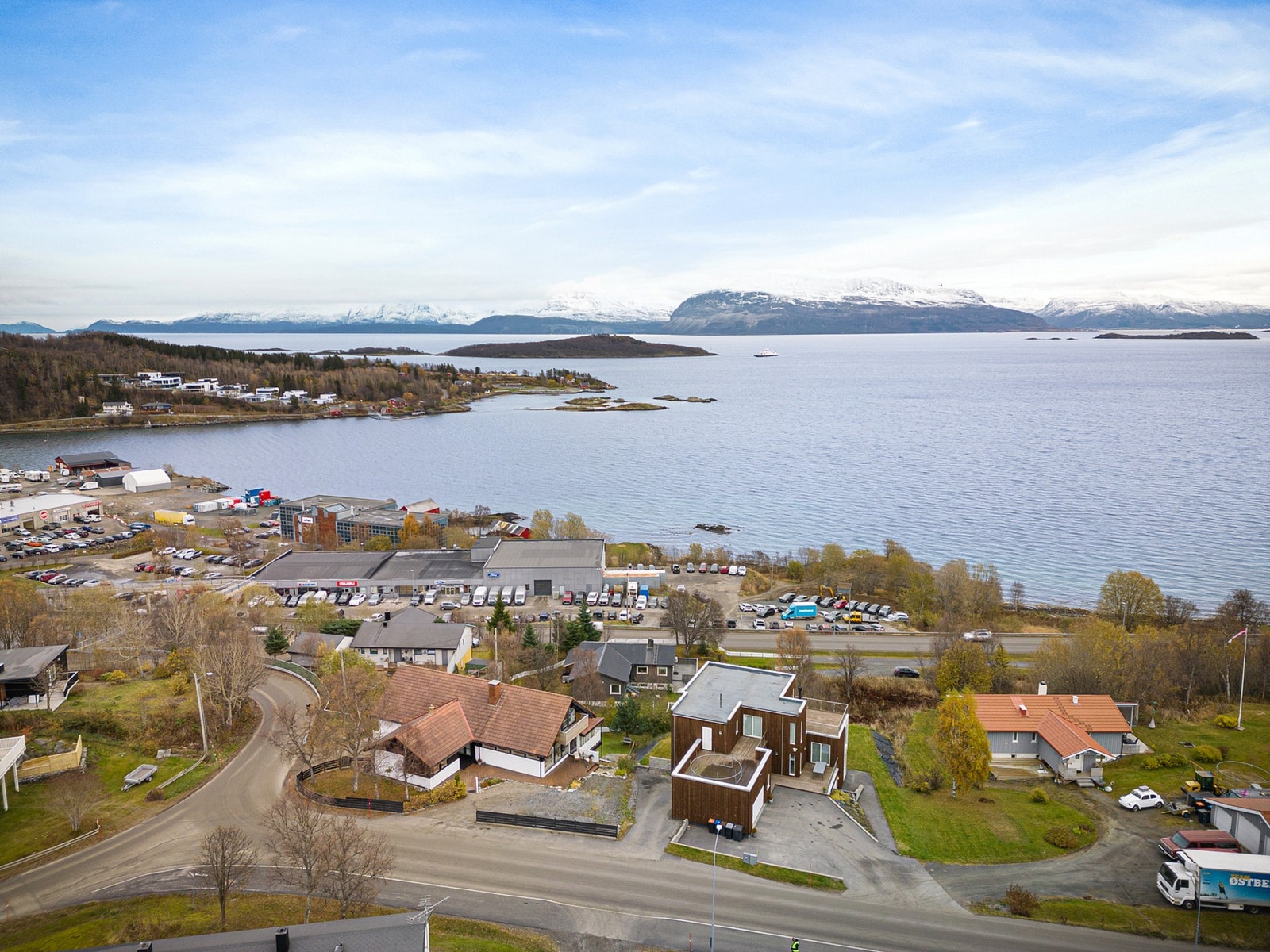 Nærhet til badestrand og fjæra i Kanbogen Galleribilde