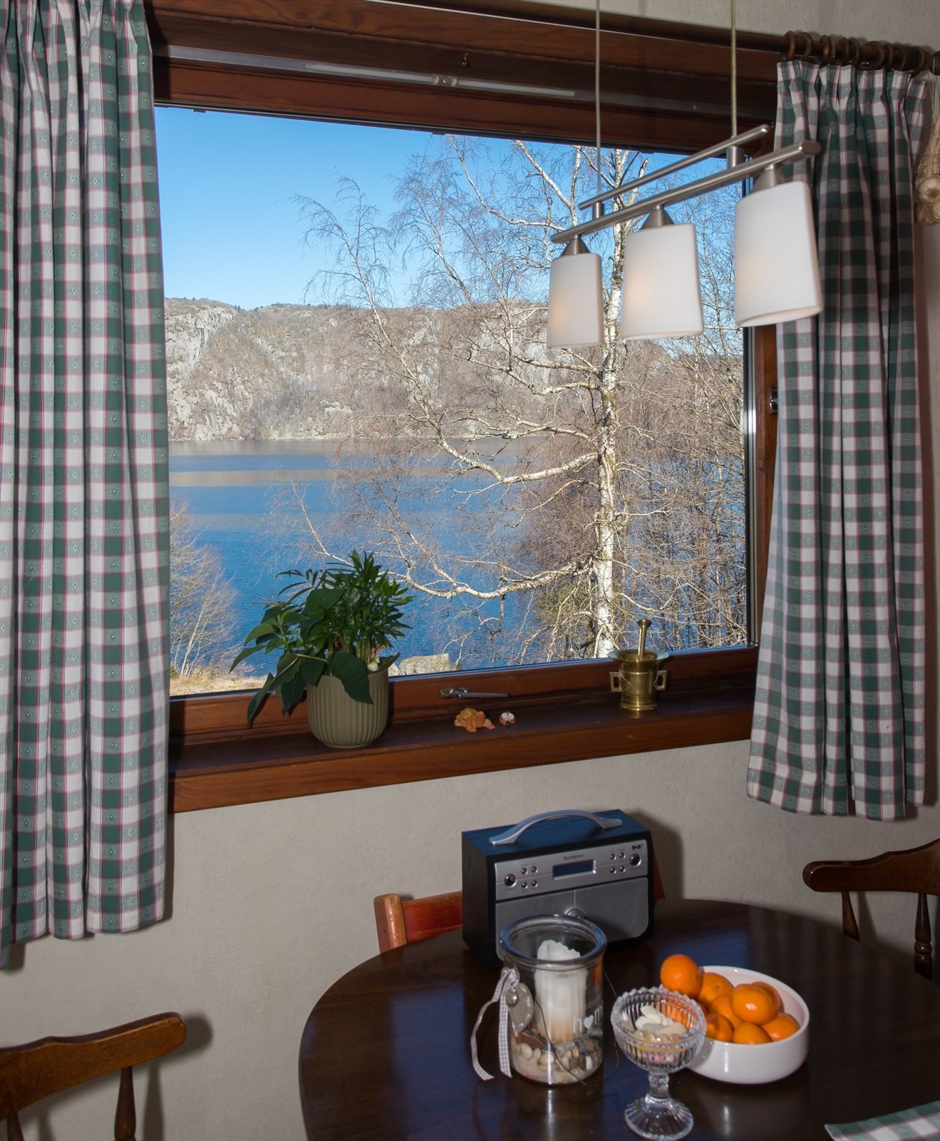 Utsikten sett fra kjøkkenbordet. Galleribilde