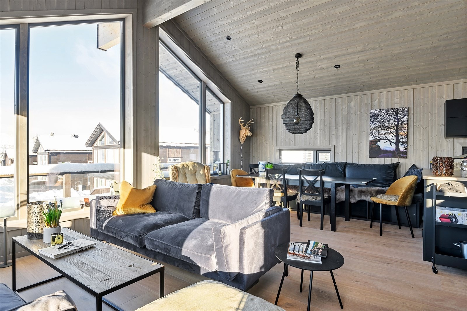 Stuebilde fra tilsvarende hytte Galleribilde