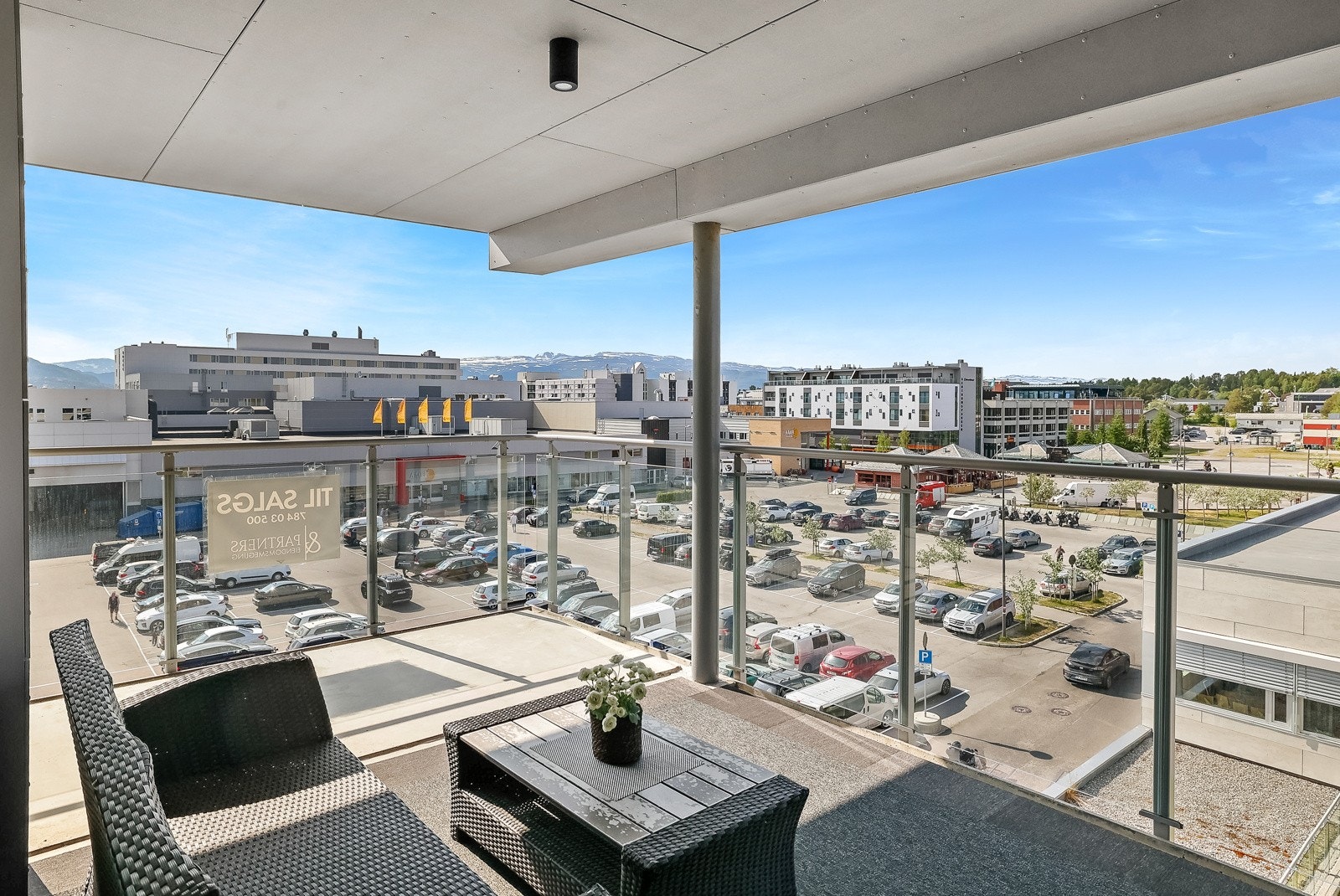 Utsikt fra balkong Galleribilde