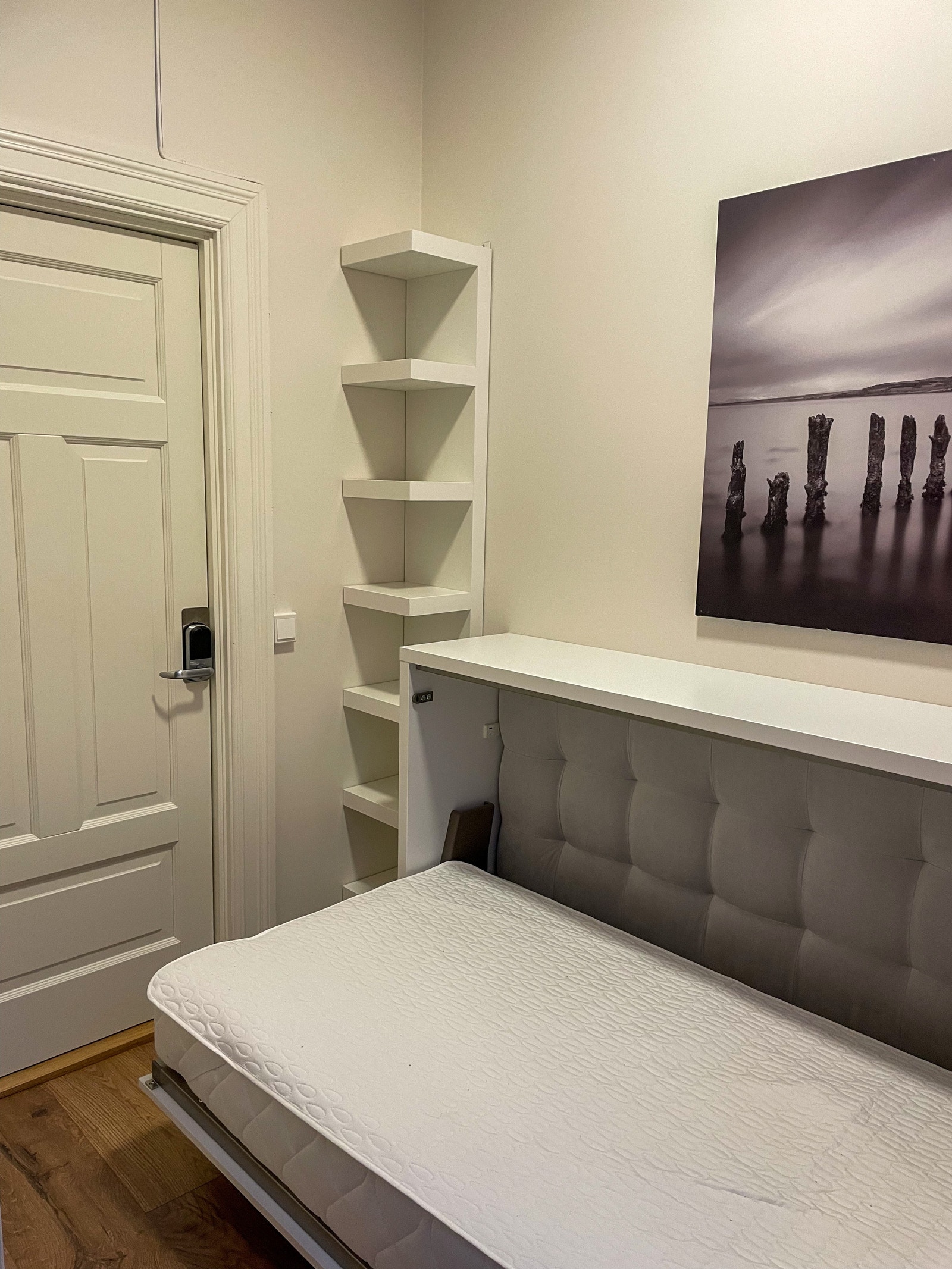 Rom nr. 2
Seng utslått
Leie pris kr.7990,- Galleribilde