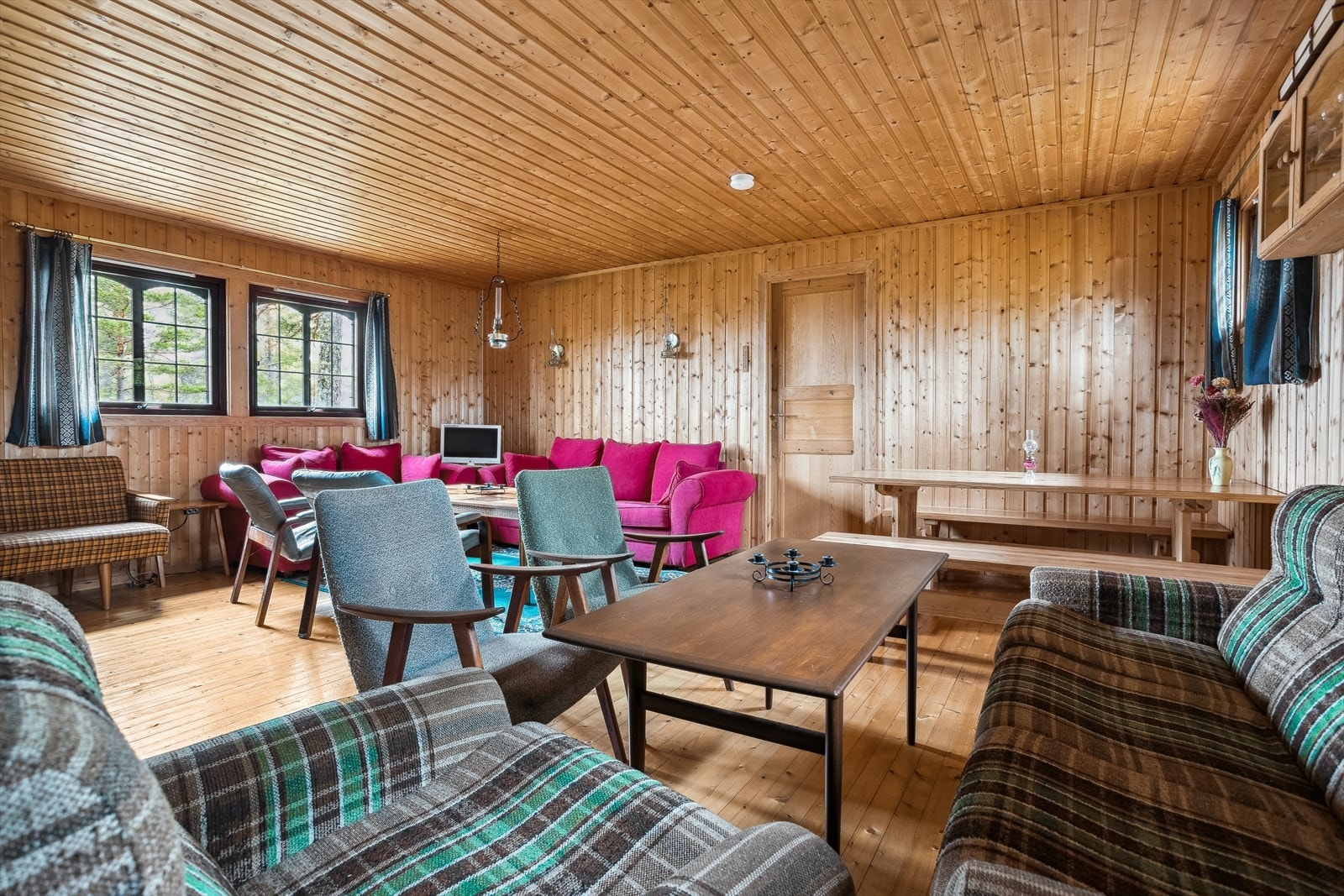 Stuens gode størrelse gir deg flere alternativer mtp. møblering Galleribilde