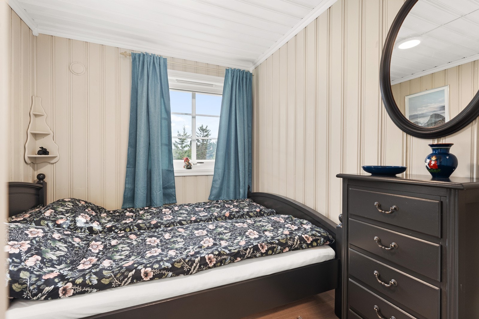 Hytta har totalt 3 soverom. Galleribilde