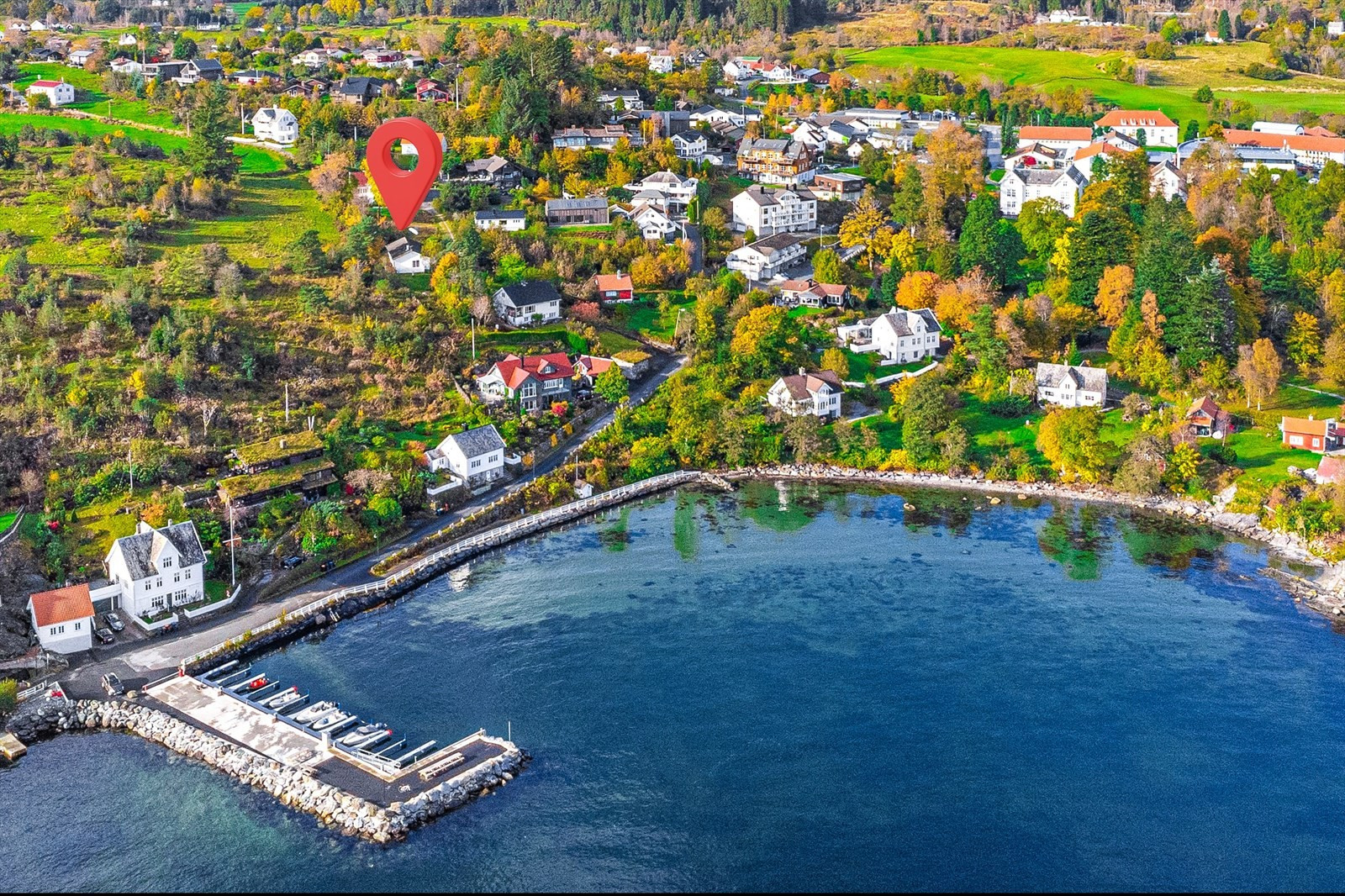 VISNING MAN 3 JUNI Fint beliggende enebolig i meget populært boligområde på Rommetveit!