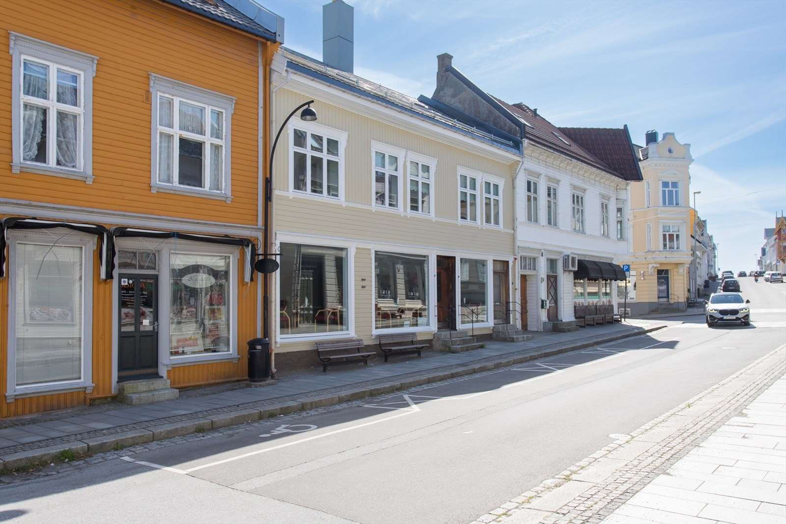 Eiendomsmegler MNEF Anita Cecilie Gabrielsen ønsker velkommen til Storgaten 26! Galleribilde