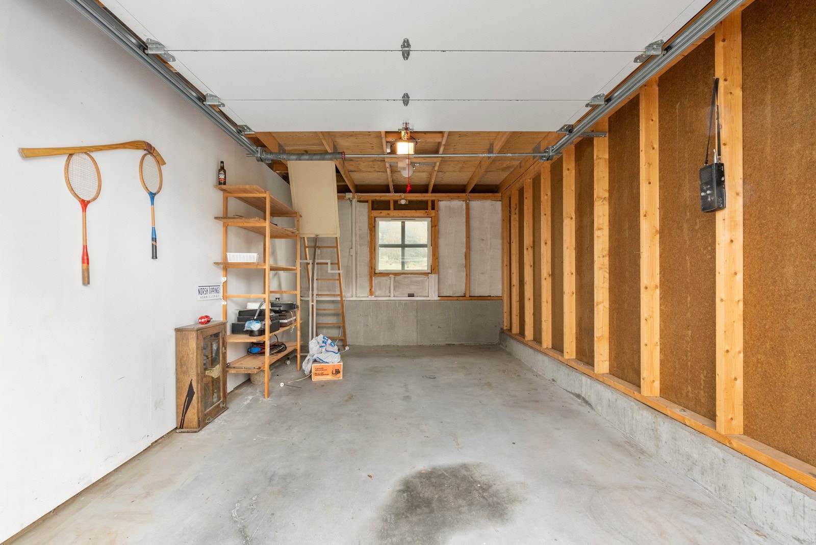 Garasjeplass m/ god lagring på loft Galleribilde