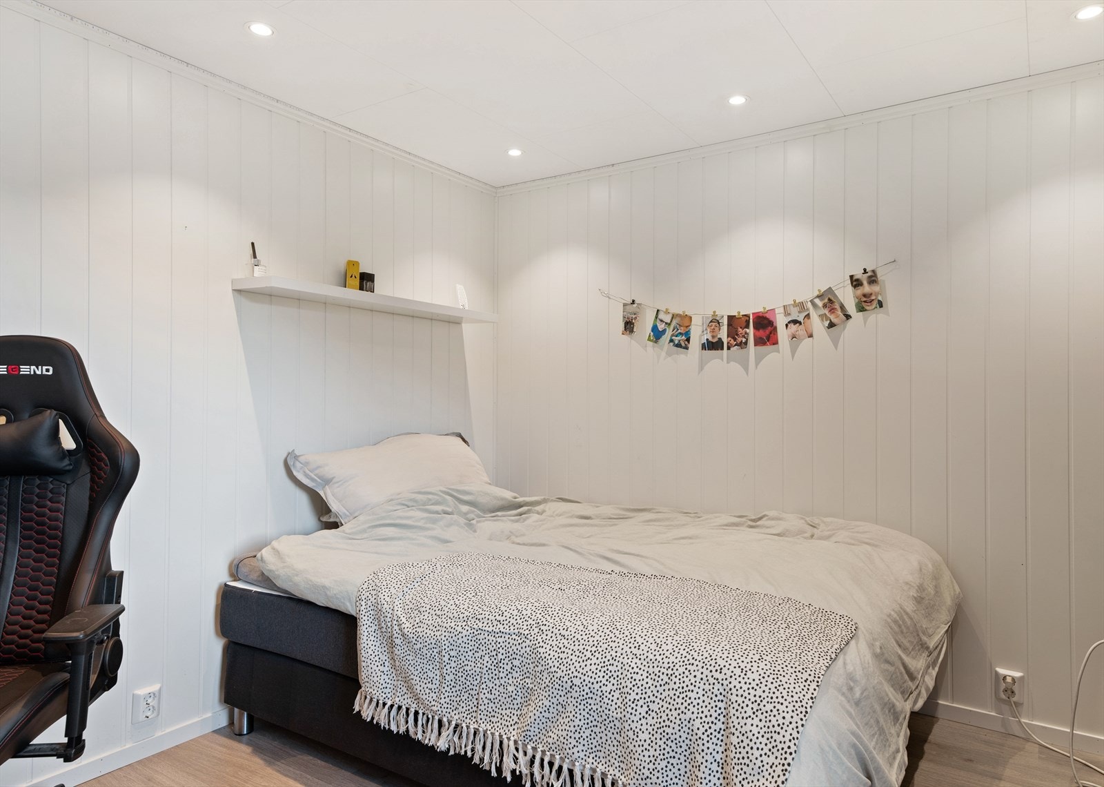 Rom som benyttes som soverom. Er ikke omsøkt/godkjent se.pkt. ferdigattest. Galleribilde