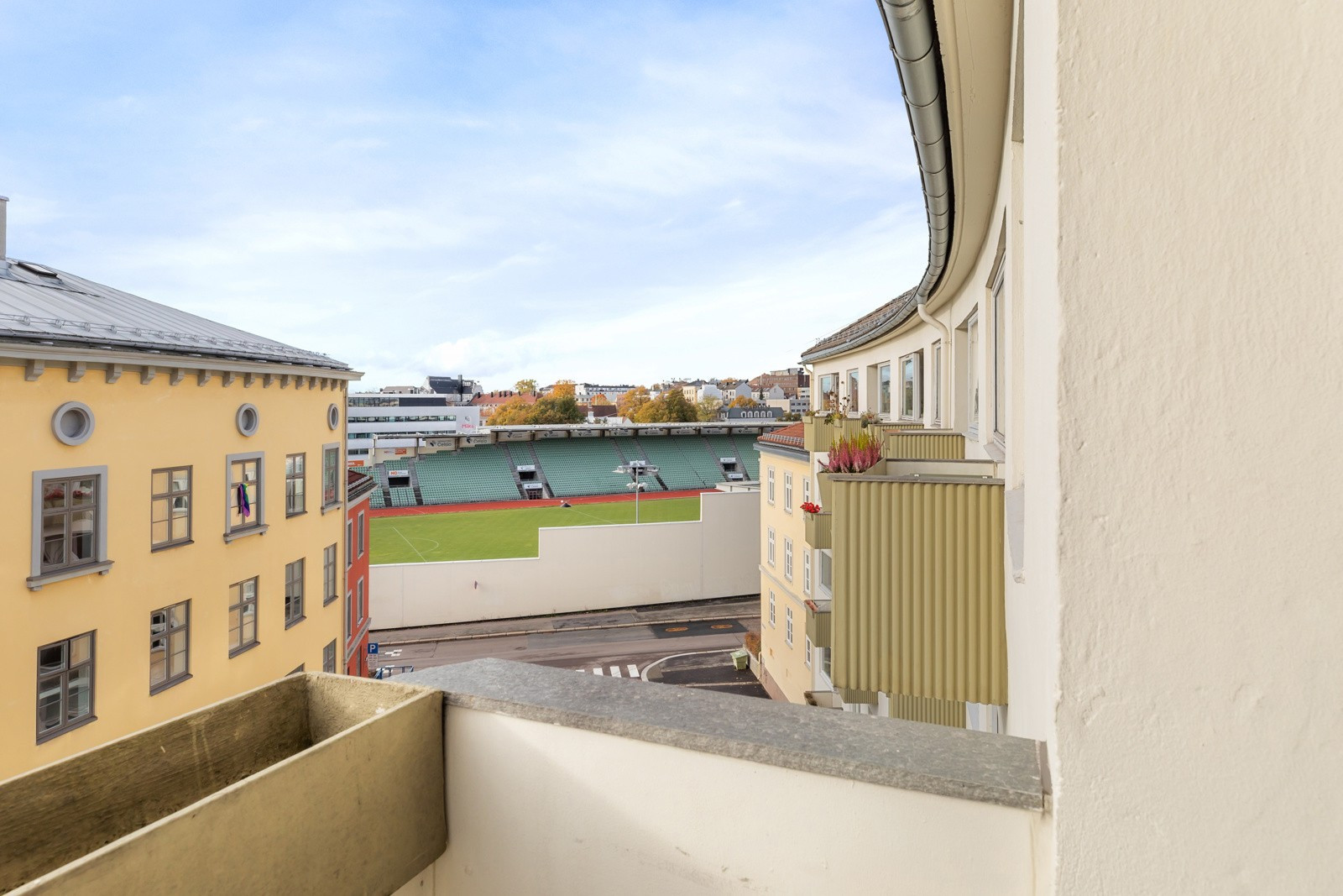 Gjennomgående 3 roms selveier - oppussingsobjekt - balkong - sentral beliggenhet ved Bislett stadion