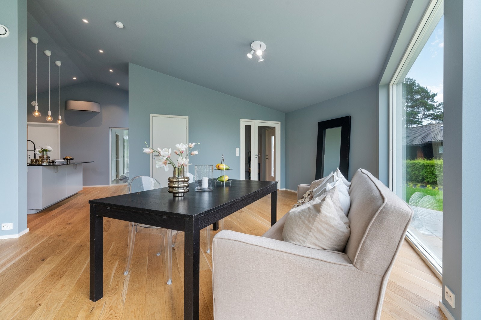 Åpent, luftig og moderne Galleribilde