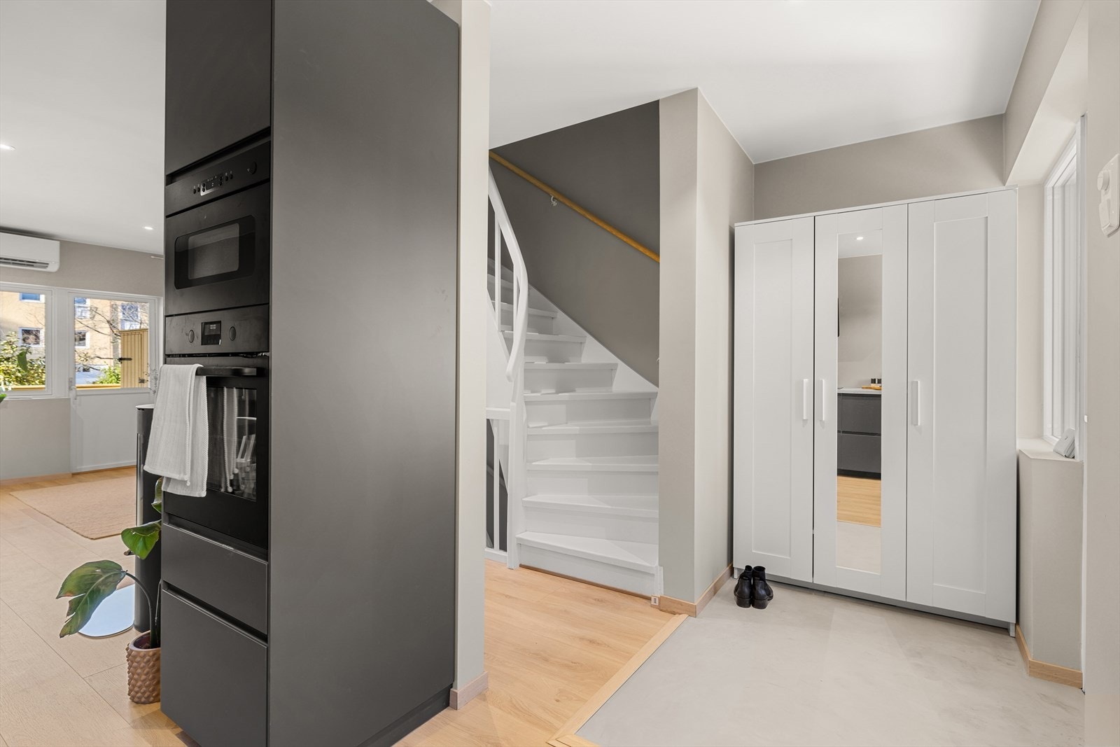 Det er lagt mikrosement med gulvvarme. Galleribilde