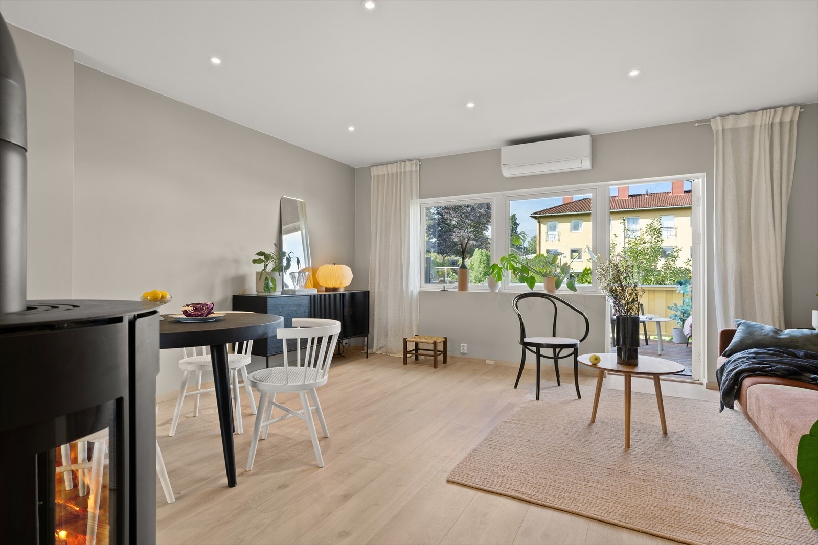 Nyoppusset (i 2023) og meget tiltalende rekkehus med svært god beliggenhet. Galleribilde