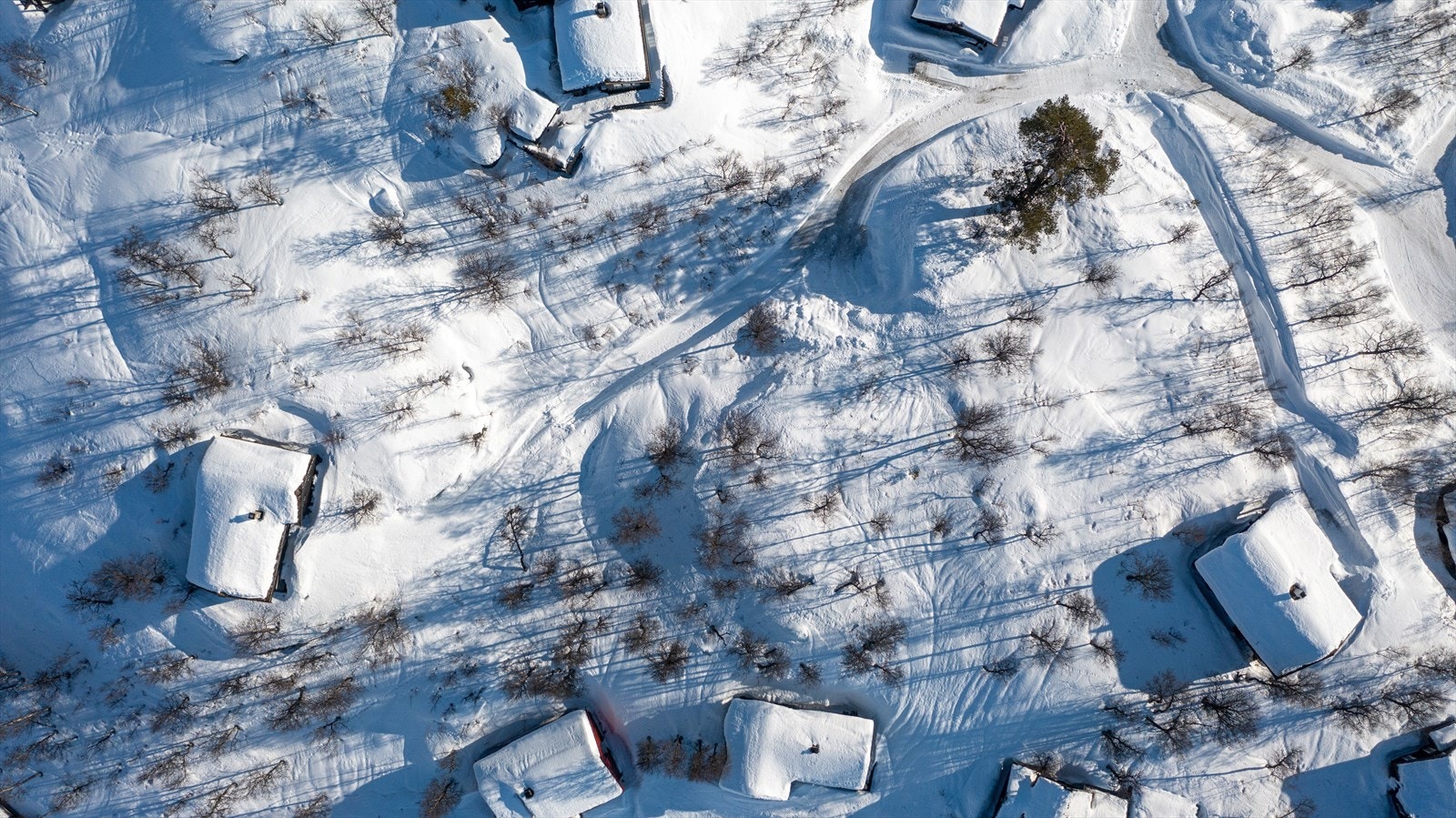 Tomten ligger i et etablert hyttefelt like ved Haukelifjell skisenter Galleribilde