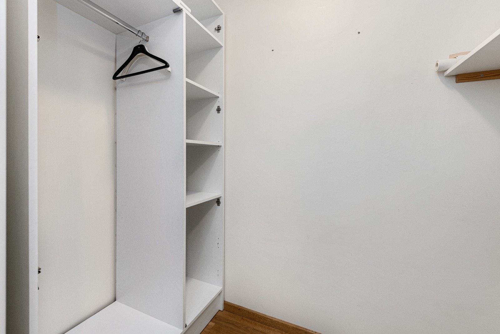 Leiligheten har innvending bod med god plass til oppbevaring Galleribilde