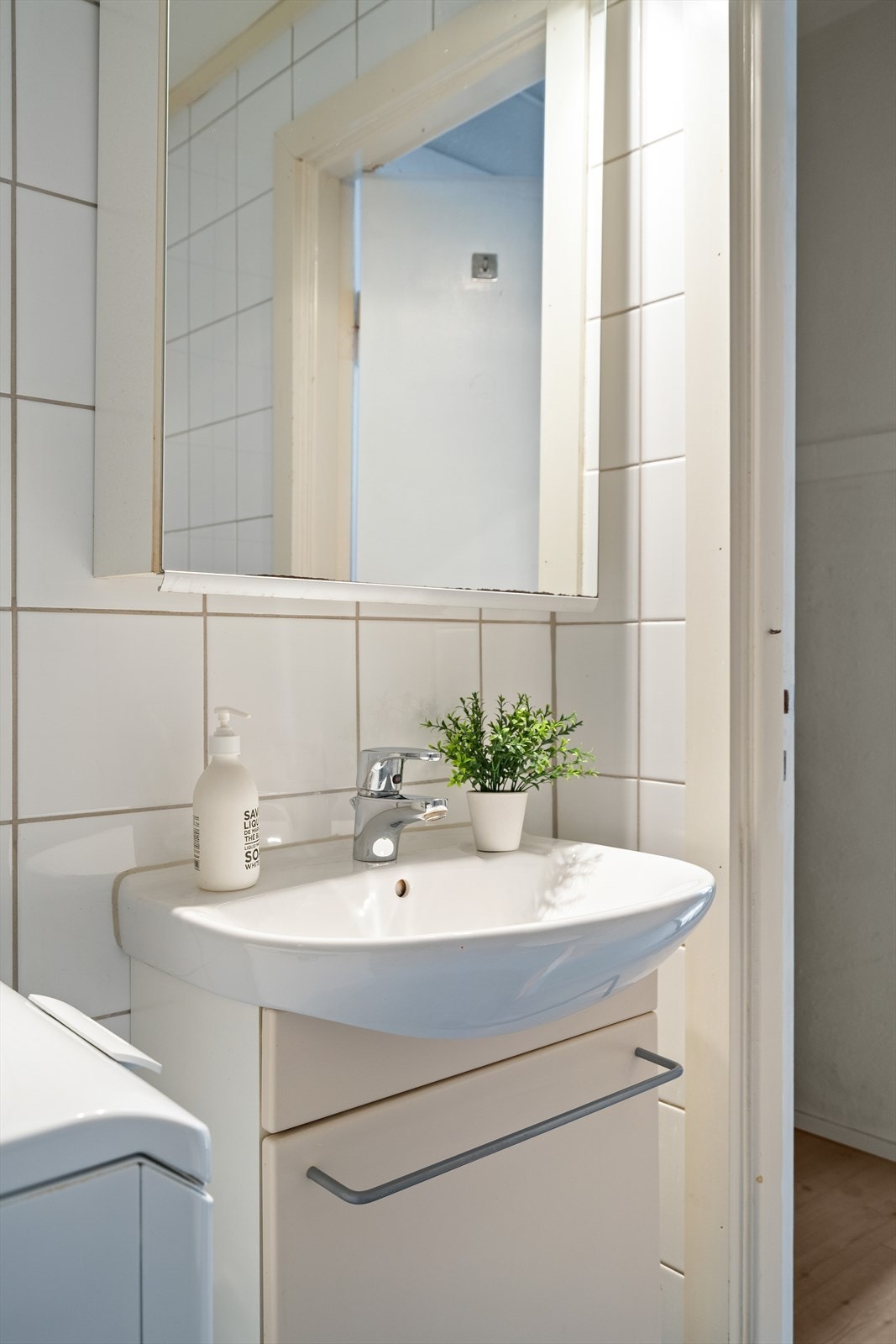 Med litt kjærlighet og pleie kan dette badet fort få seg et lite ansiktsløft! Galleribilde
