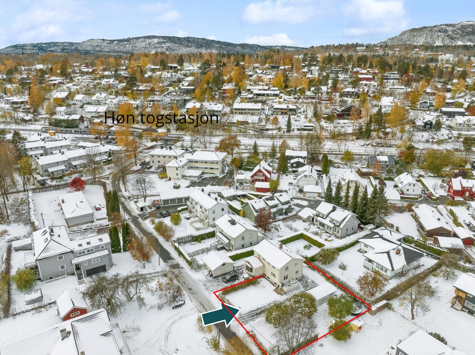 Kun få min. gange til Høn stasjon - perfekt for deg som jobber i Oslo. Galleribilde