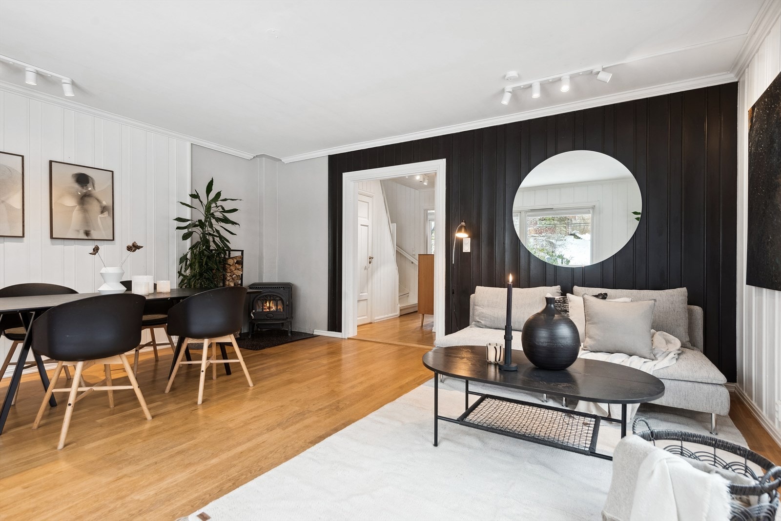 Peisovn i stue som varmer godt på kalde dager. Galleribilde