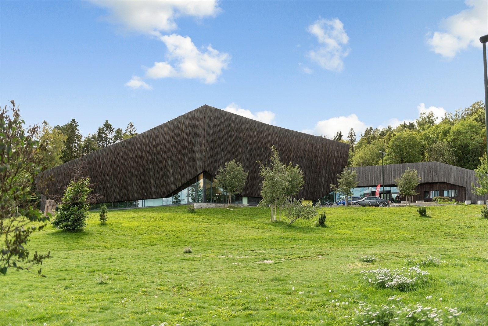 Ved Holmensenteret ligger den flotte svømmehallen. Galleribilde