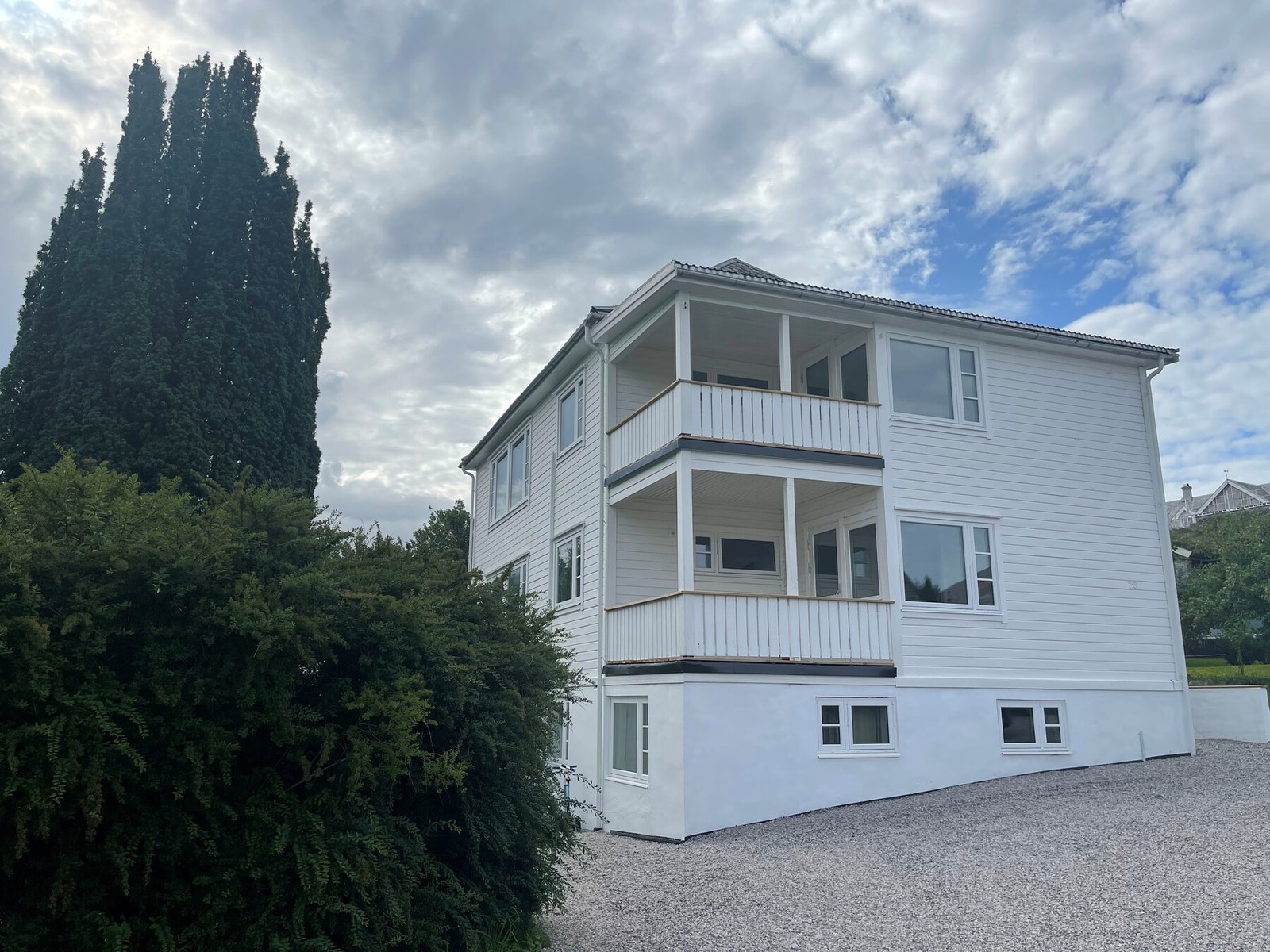 Tilhørende leiligheten har man et stort loft med potensiale Galleribilde