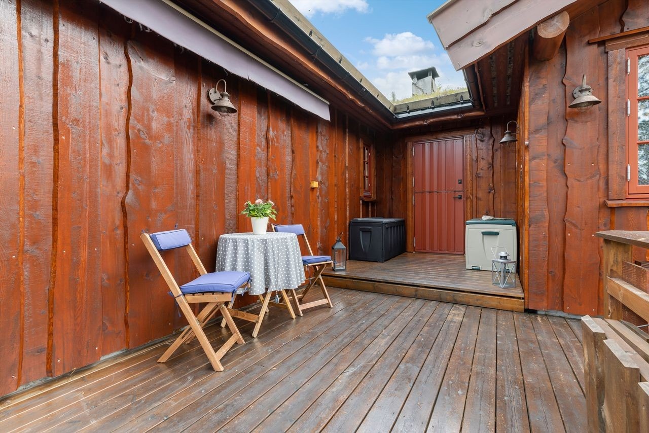 Hytta har adkomst fra to sider Galleribilde