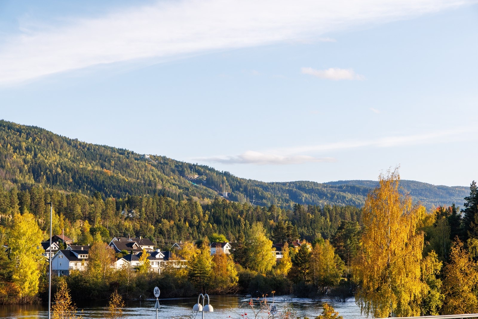 Vikersund kan by på vakkert turterreng som passer godt for både barnefamilier og friluftsentusiaster, sommer som vinter. Galleribilde