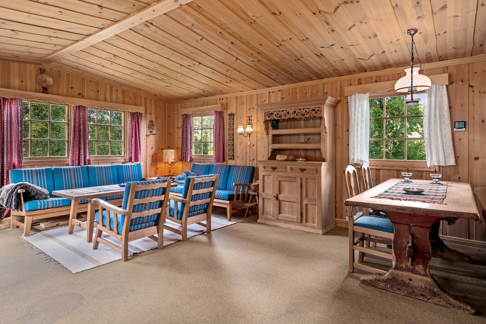 Stue/spisestue Galleribilde