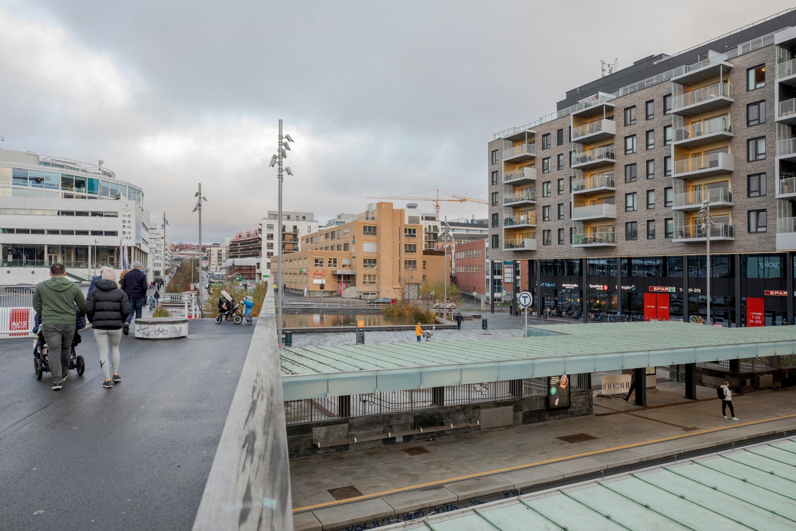 Ensjø - t-bane - rett ved bygget! Galleribilde