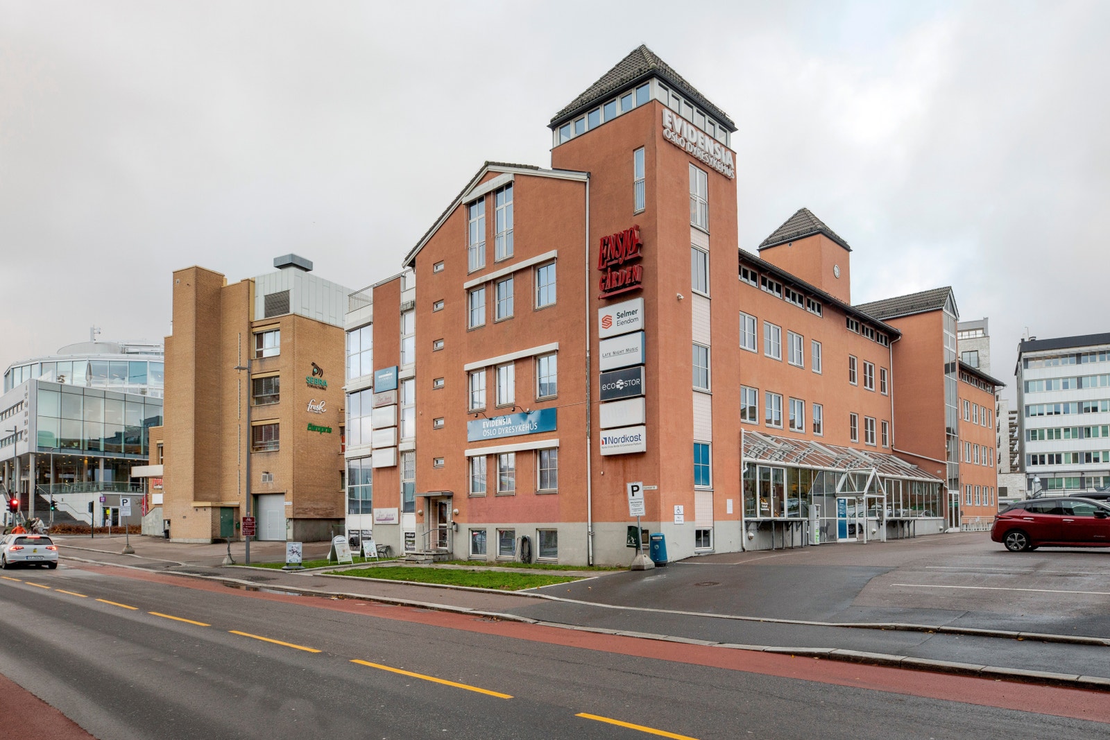 Ensjøveien 14 - 75 m fra t-banen! Galleribilde
