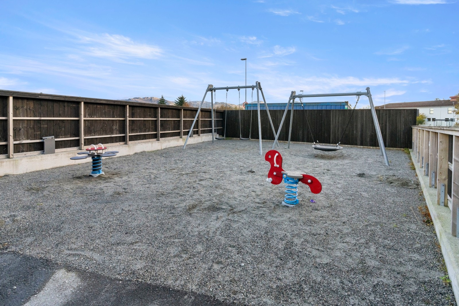 Leikeplass i sameiget Galleribilde