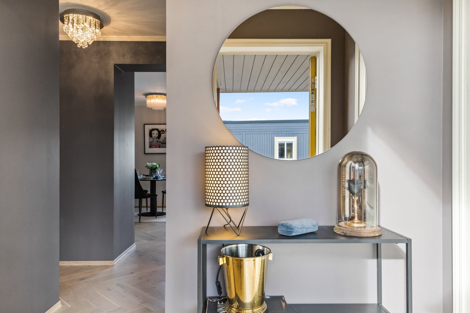 Det stilrene farge- og materialvalget gir rom for egen, kreativ innredning. Galleribilde