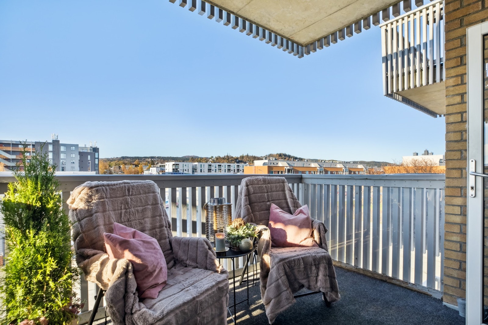 Herlig balkong på ca 8,6 kvm. Galleribilde