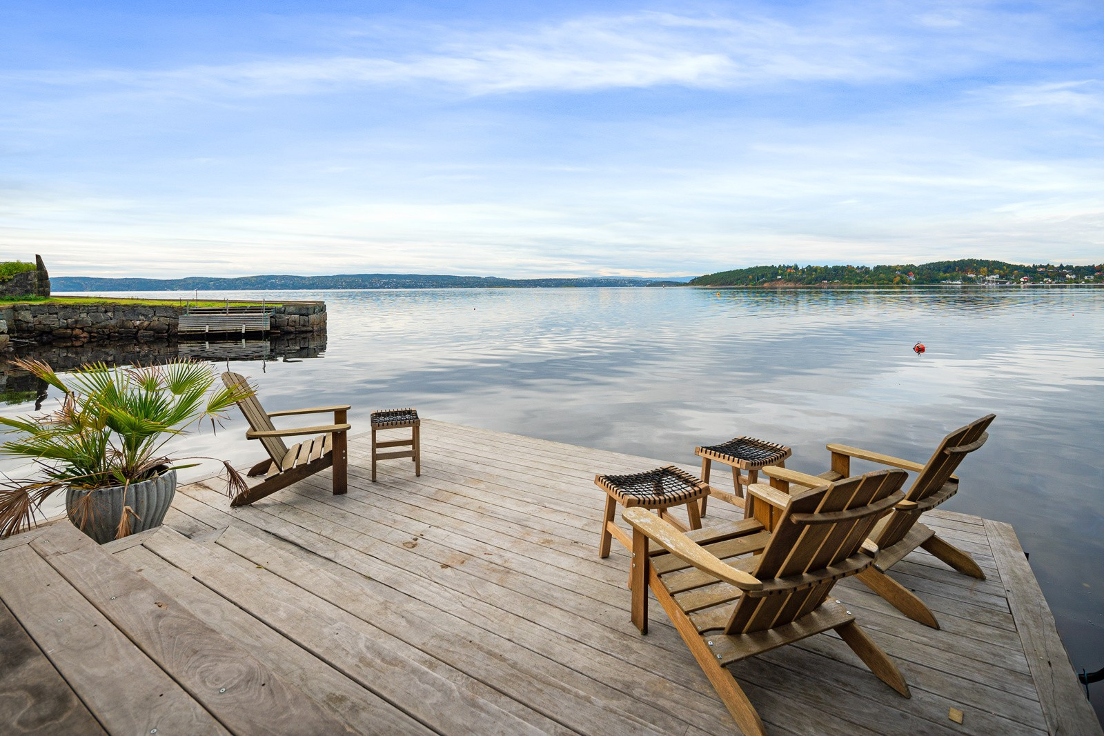 Herskapelig enebolig med fantastisk utsikt og beliggenhet I Privat brygge I Dobbel garasje I Må oppleves!