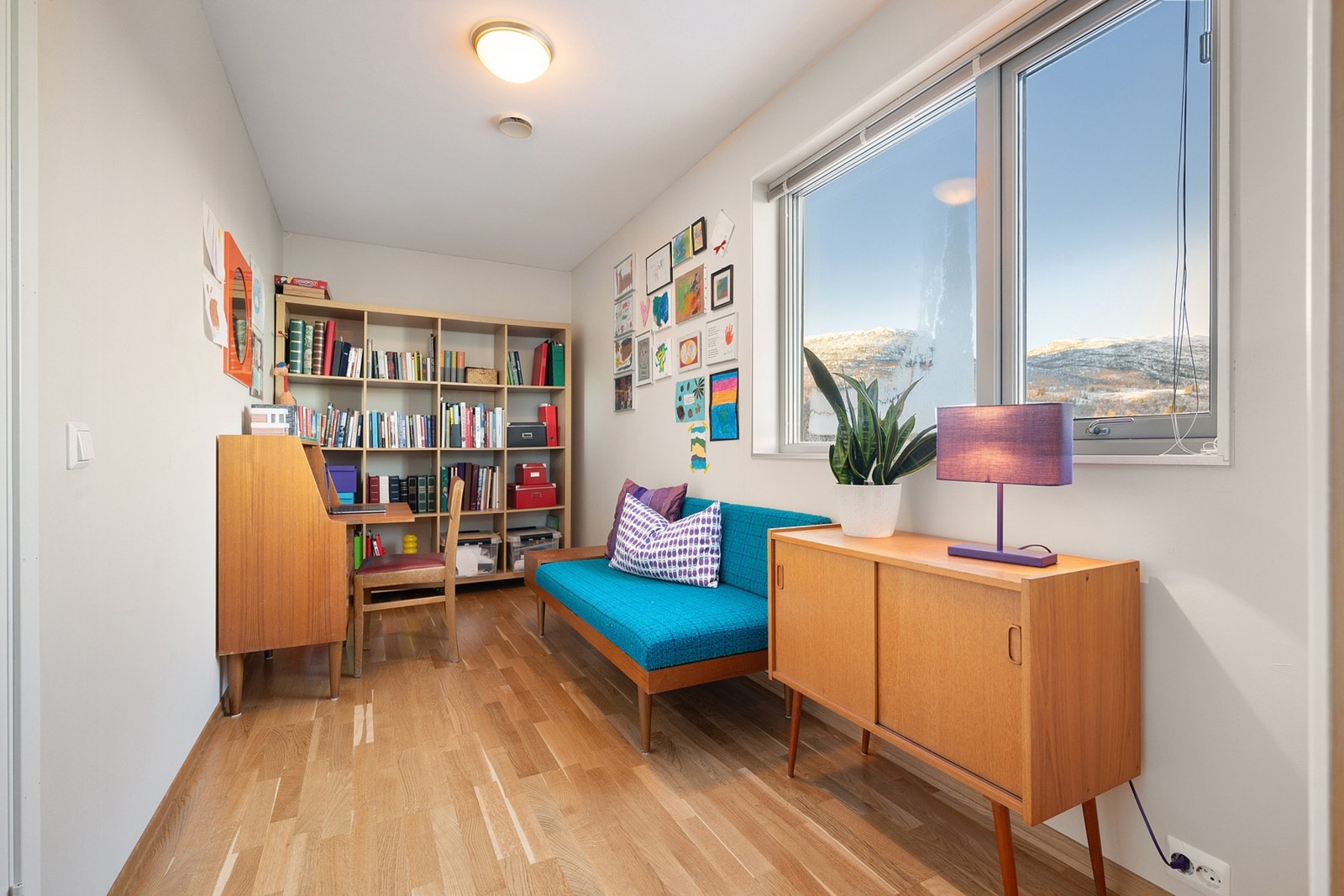 Soverom idag brukt som kontor Galleribilde