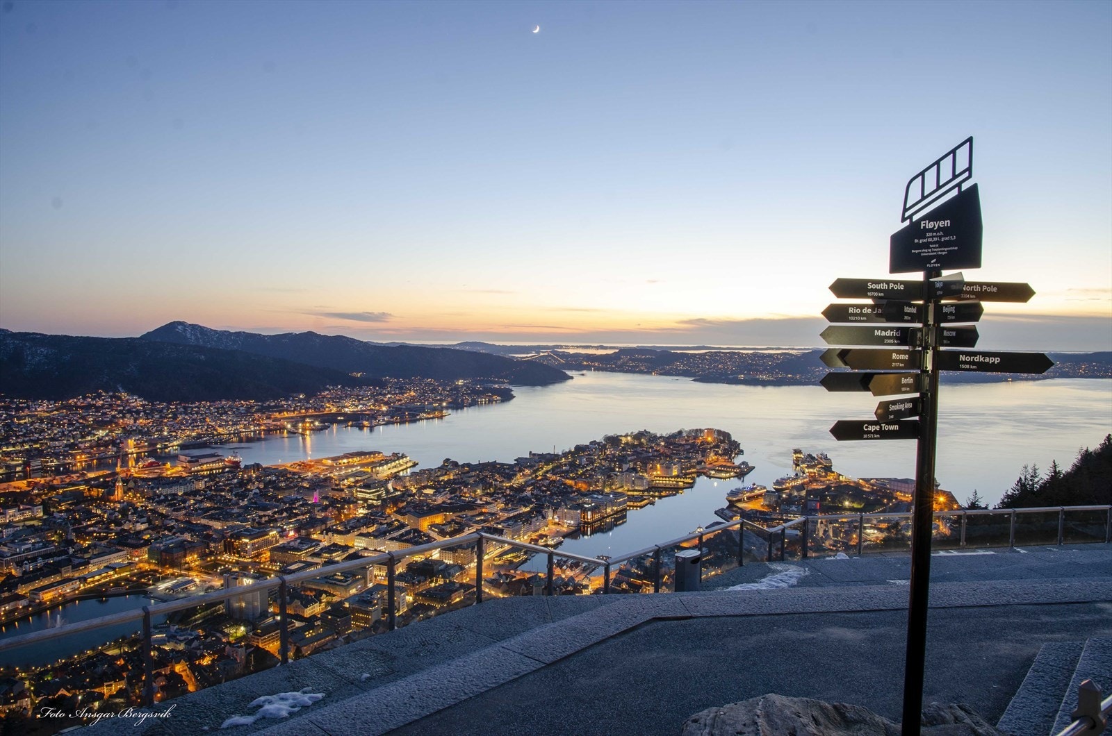 Fin avstand fra eiendommen til Fjellveien, Fløien og Skansemyren. Galleribilde
