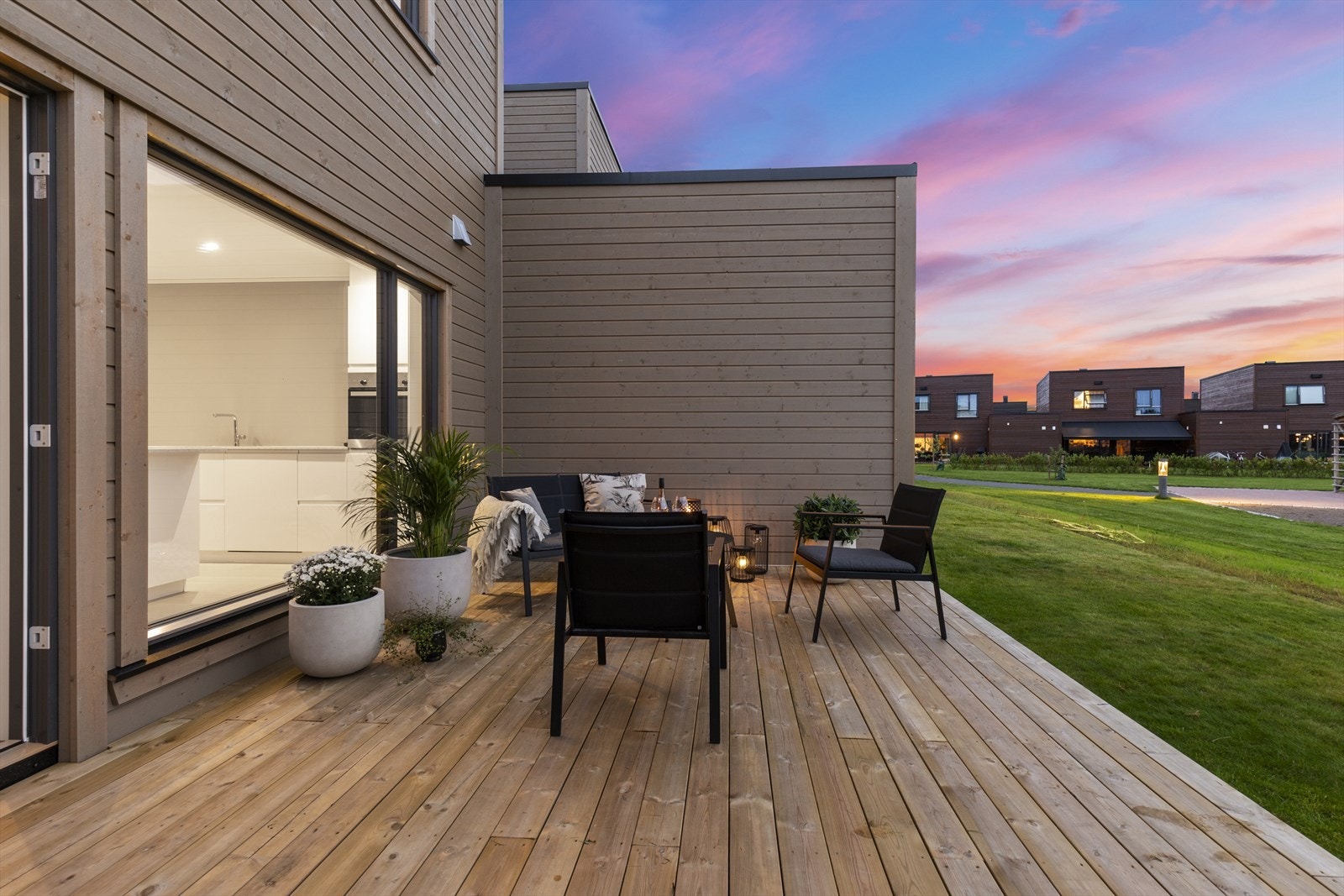 På terrassen kan man nyte sene sommerkvelder! Galleribilde