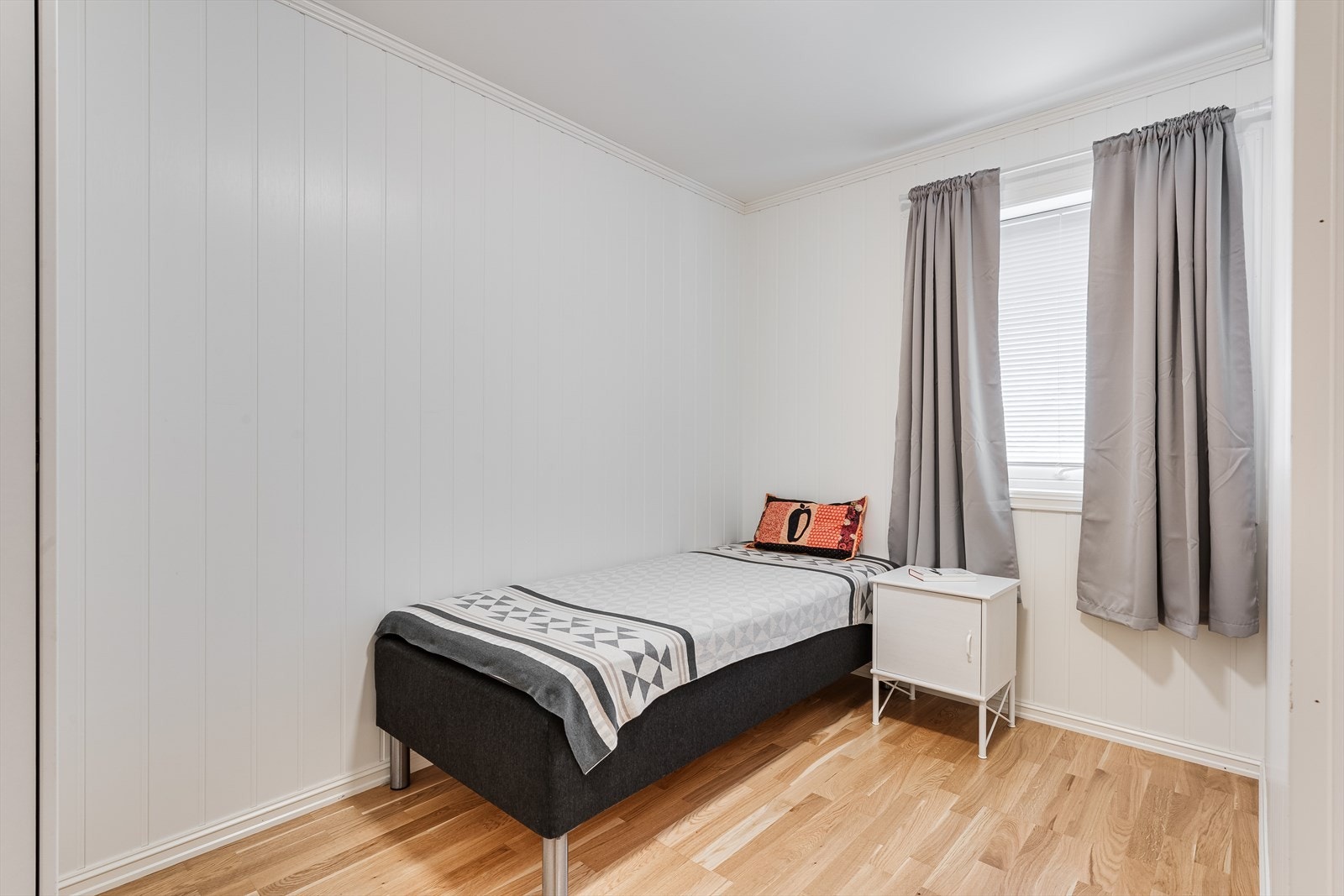Soverom 2 er på ca. 8 m2. Galleribilde