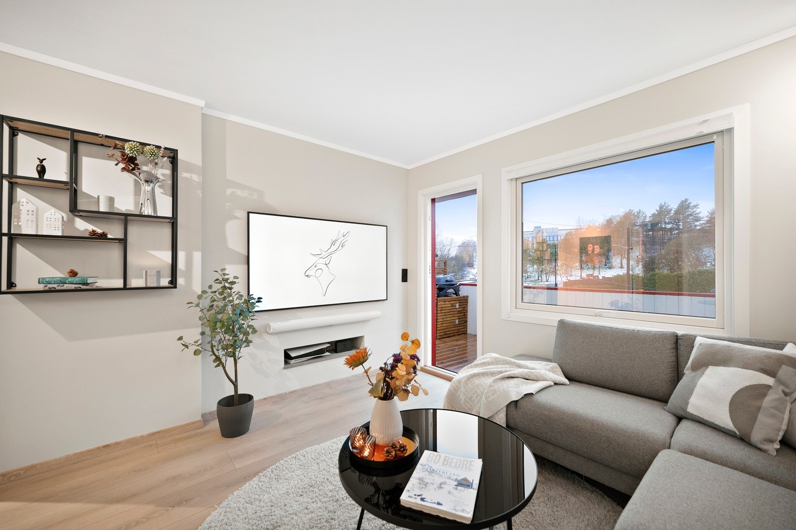 Det er pipeløp i stuen, så om du skulle ønske å sette inn en peis, kan dette enkelt gjøres. Galleribilde