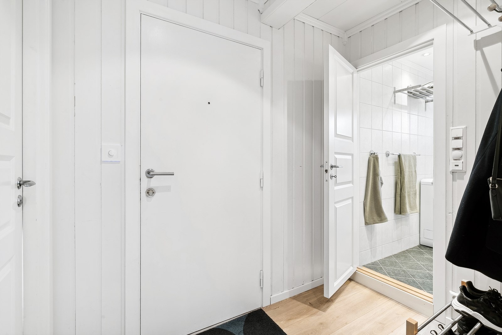Fra entreen har du tilgang til samtlige rom. Galleribilde