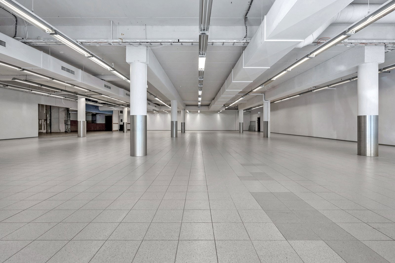 Stort åpent lokale - passer for storhandel Galleribilde
