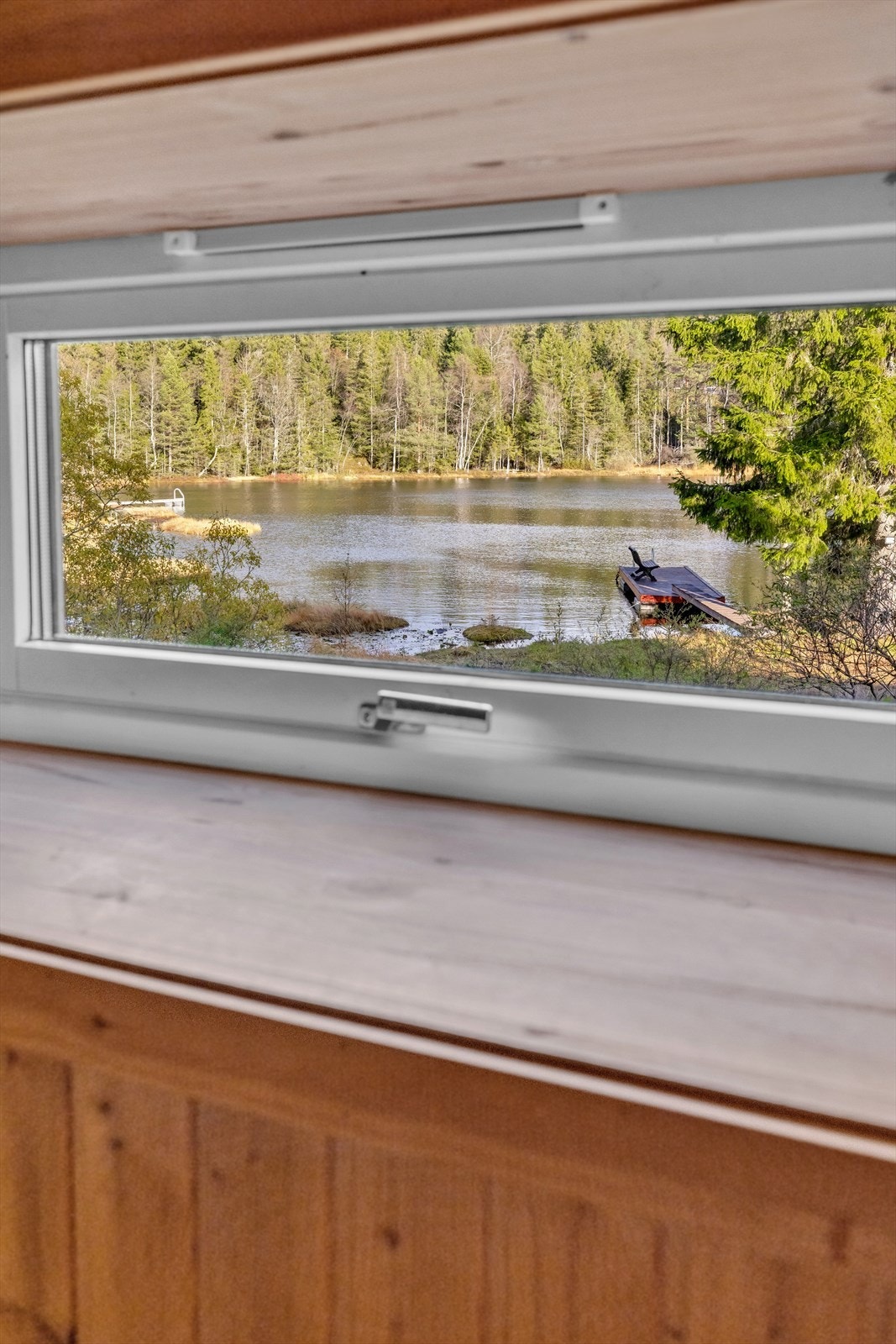 Utsikt fra badstuen mot Lillevann. Galleribilde