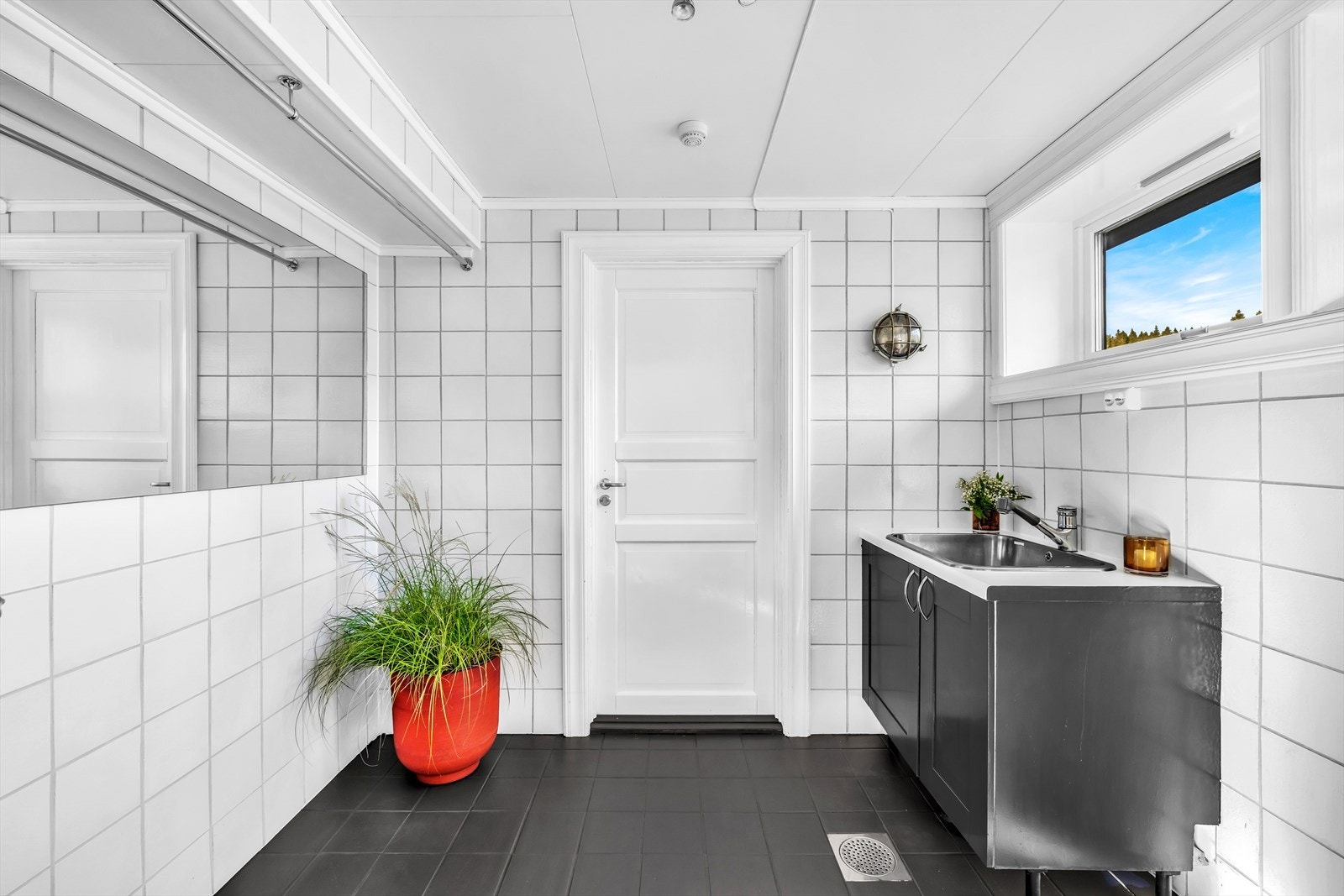 Vaskerom/grovvask/mulighet for å utvide kjøkkenet. Galleribilde