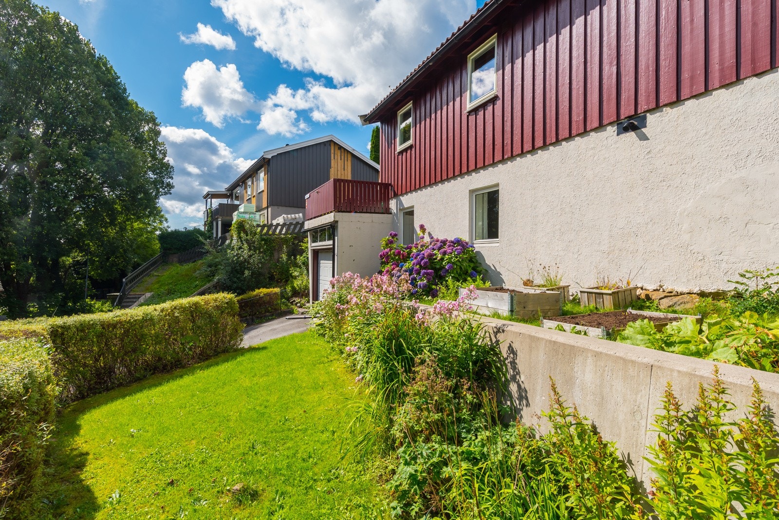 Hagen - mot oppkjørsel/garasje Galleribilde