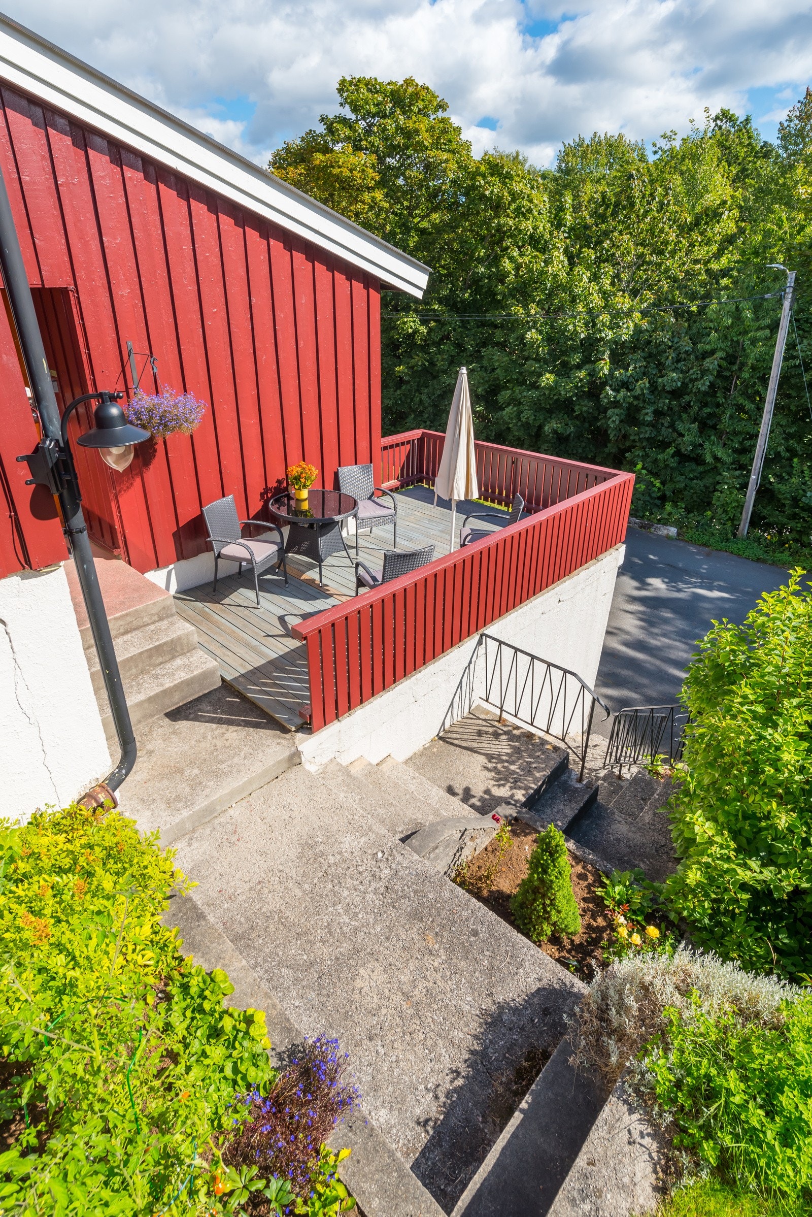 Takterrassen over garasjen, ca. 12 kvm. - Inngang til boligen Galleribilde
