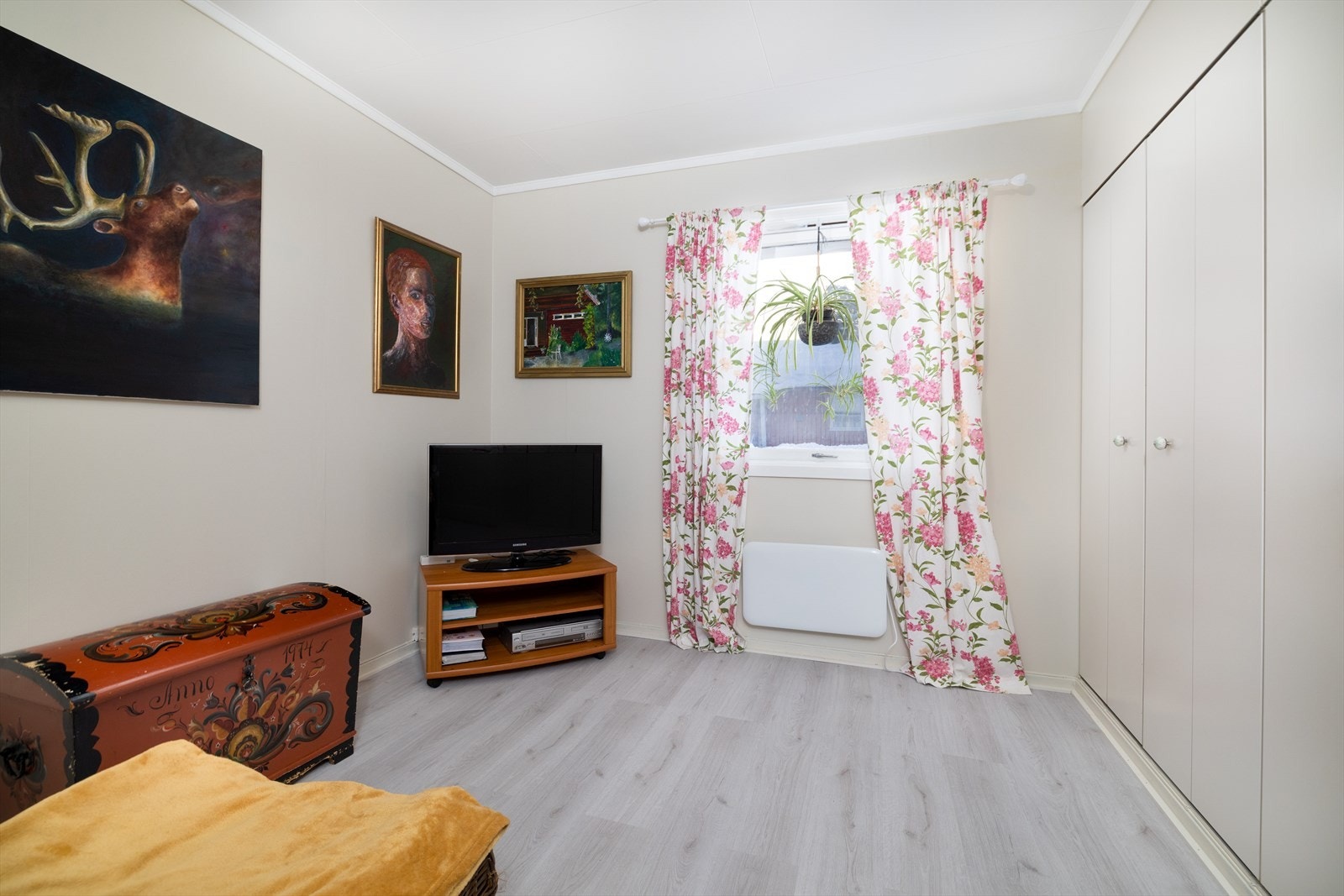 Boligen har til sammen 3 romslige soverom. Galleribilde
