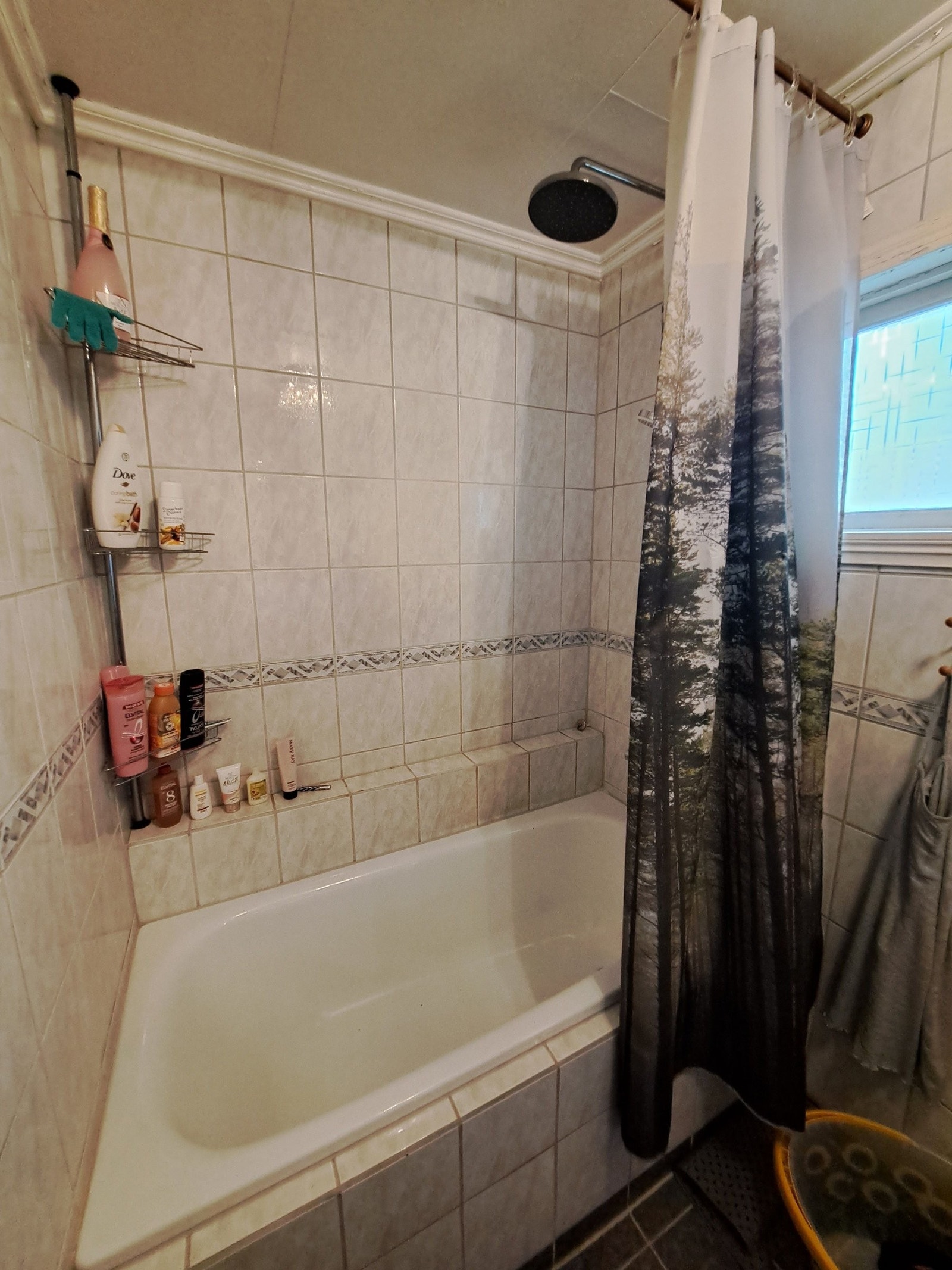 Bad med badekar Galleribilde